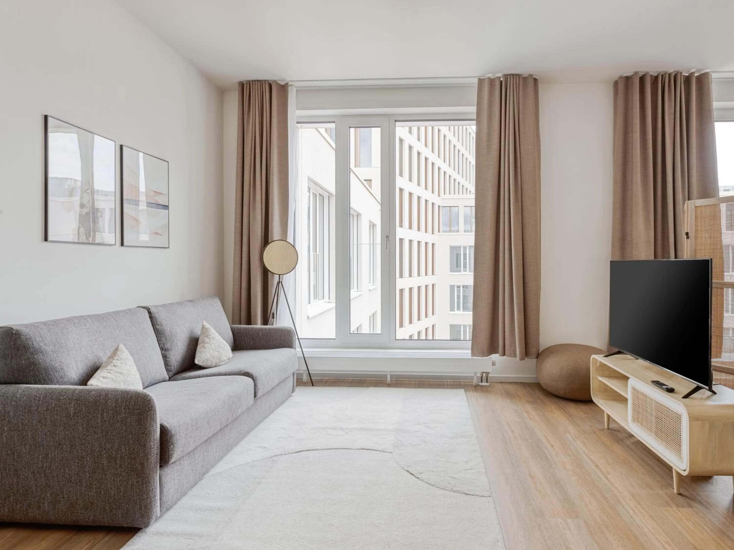 TV and multimedia in Limehome Berlin Müllerstraße - Digital Access