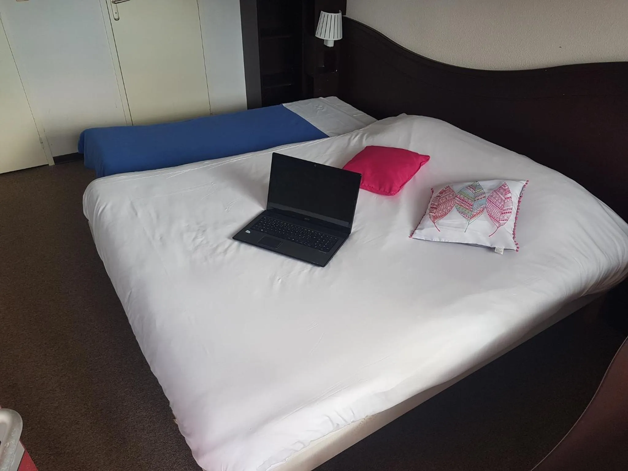 Bedroom, Bed in Enzo Hotels Quimperle By Kyriad Direct