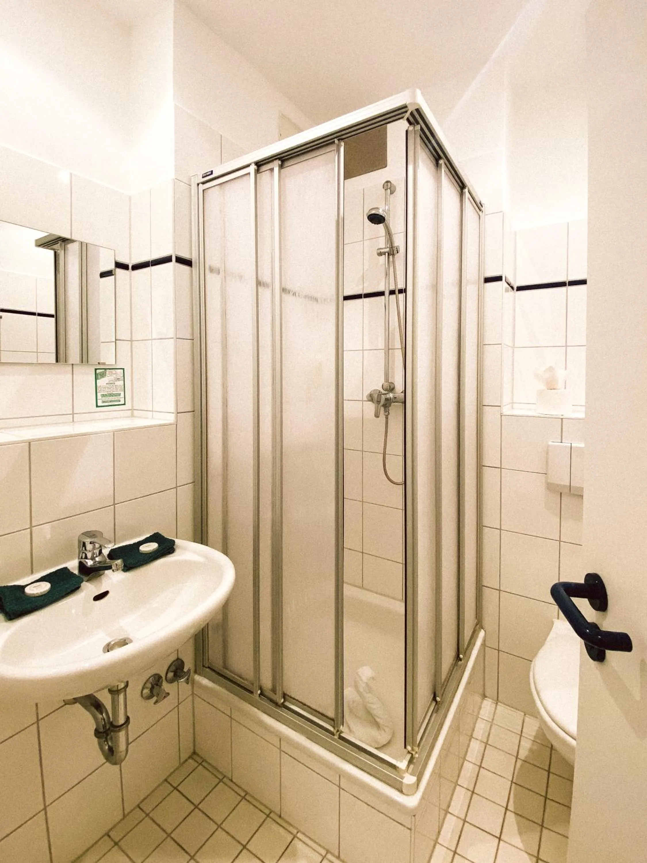 Shower in Landhotel Schloss Daschow