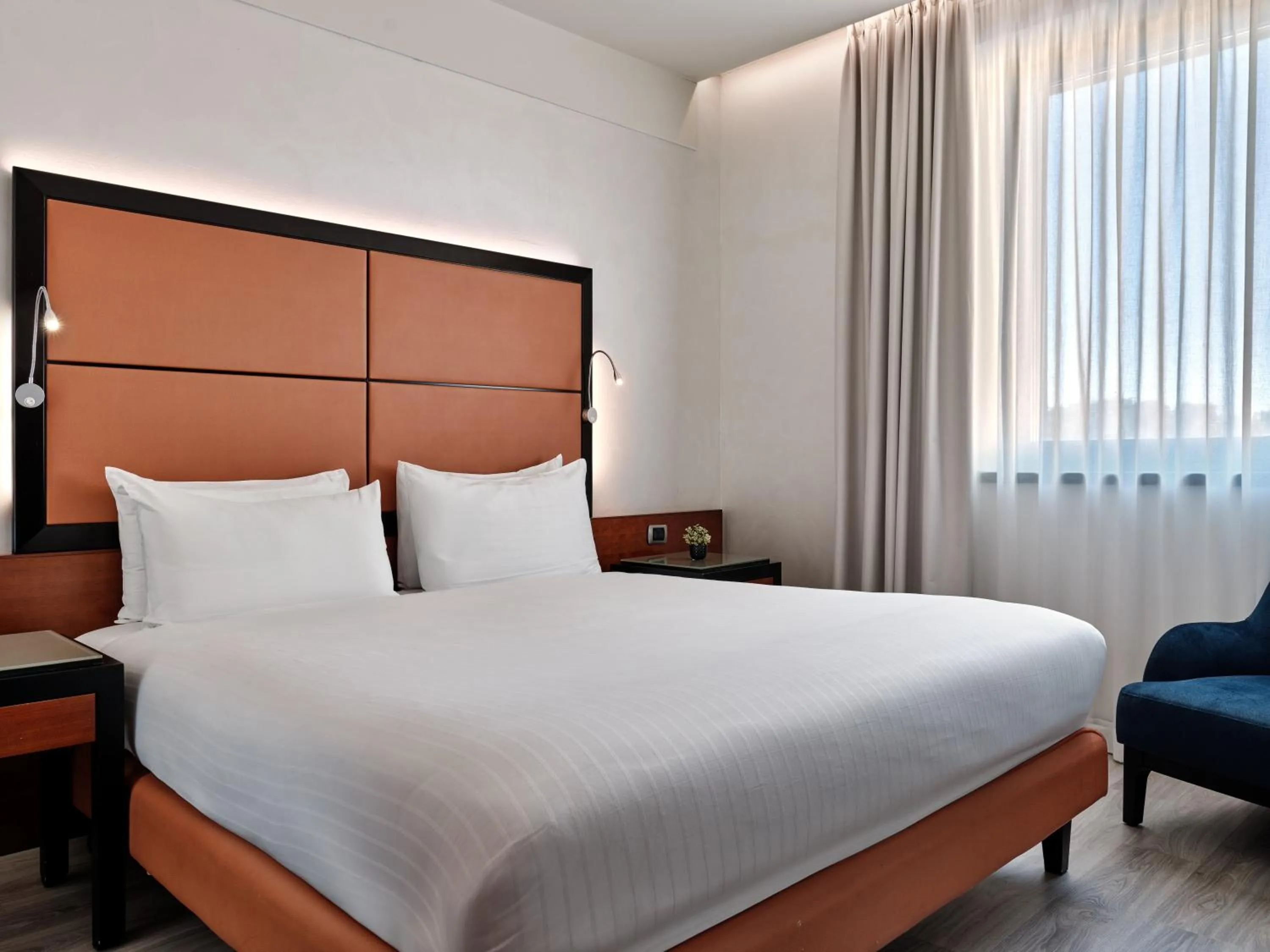 Bed in Crowne Plaza Milan - Malpensa Airport by IHG