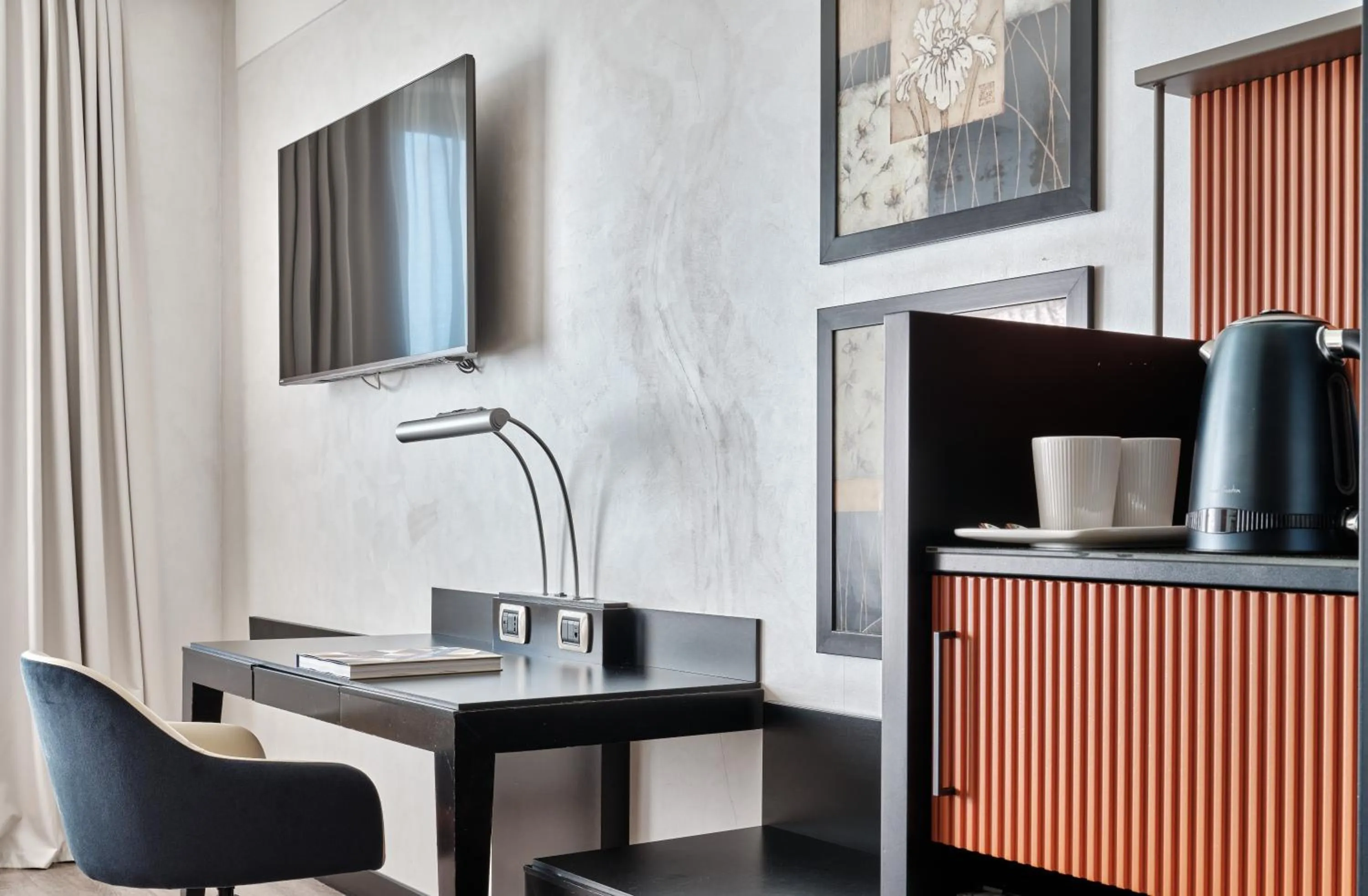 Bedroom in Crowne Plaza Milan - Malpensa Airport by IHG