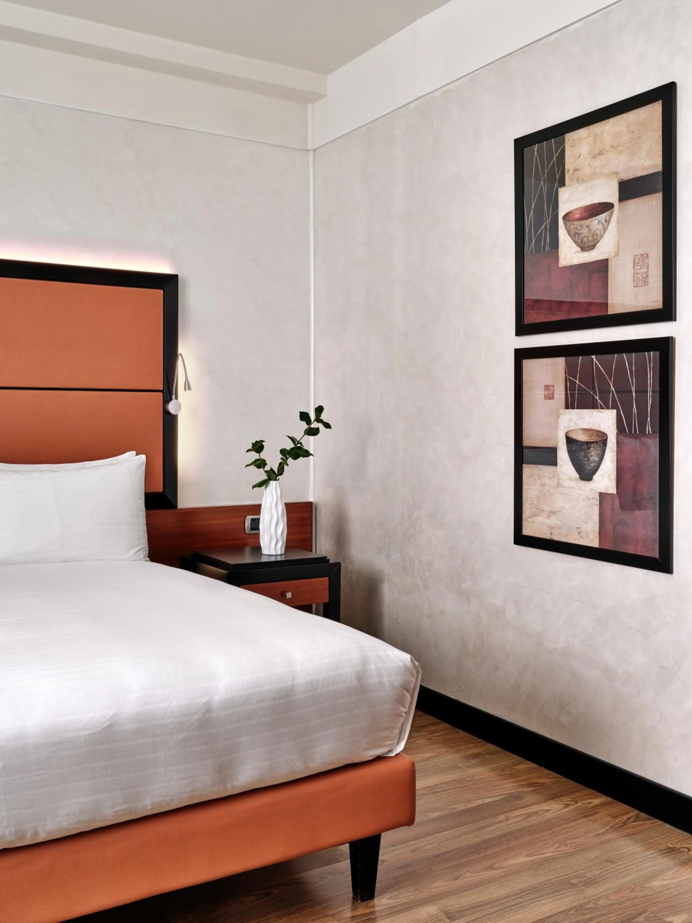 Bed in Crowne Plaza Milan - Malpensa Airport by IHG
