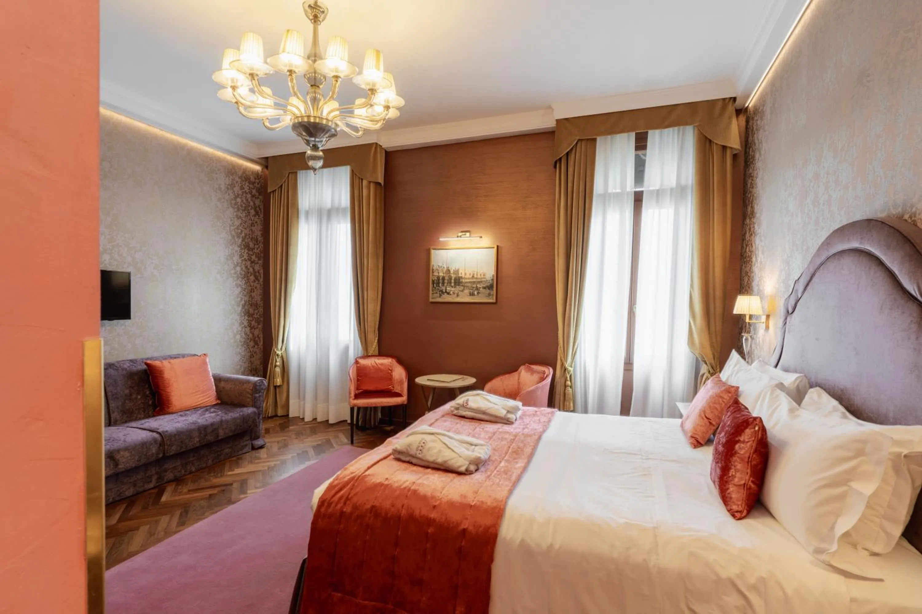 Photo of the whole room, Bed in Hotel Donà Palace