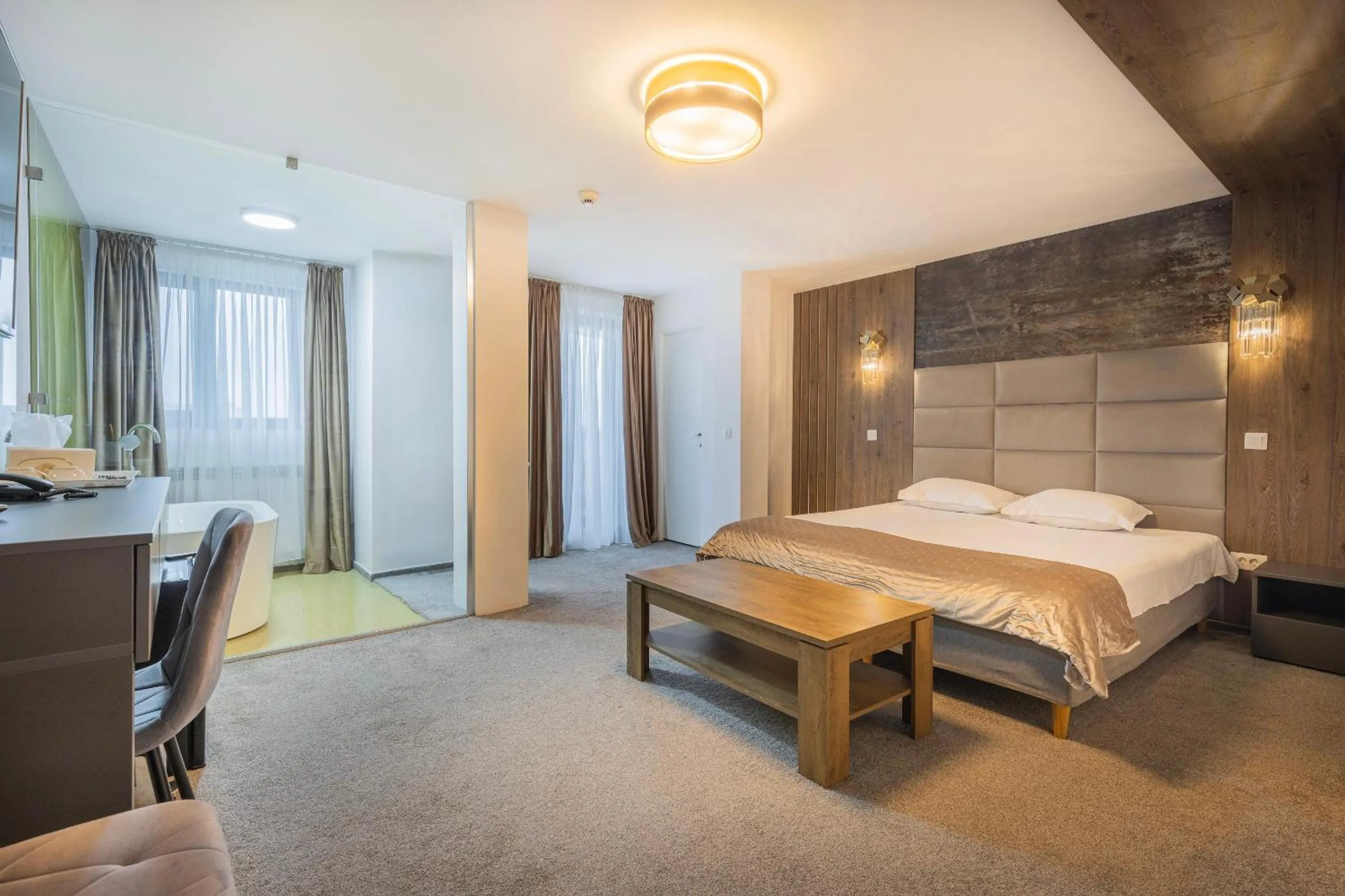 Photo of the whole room, Bed in Hotel City Break