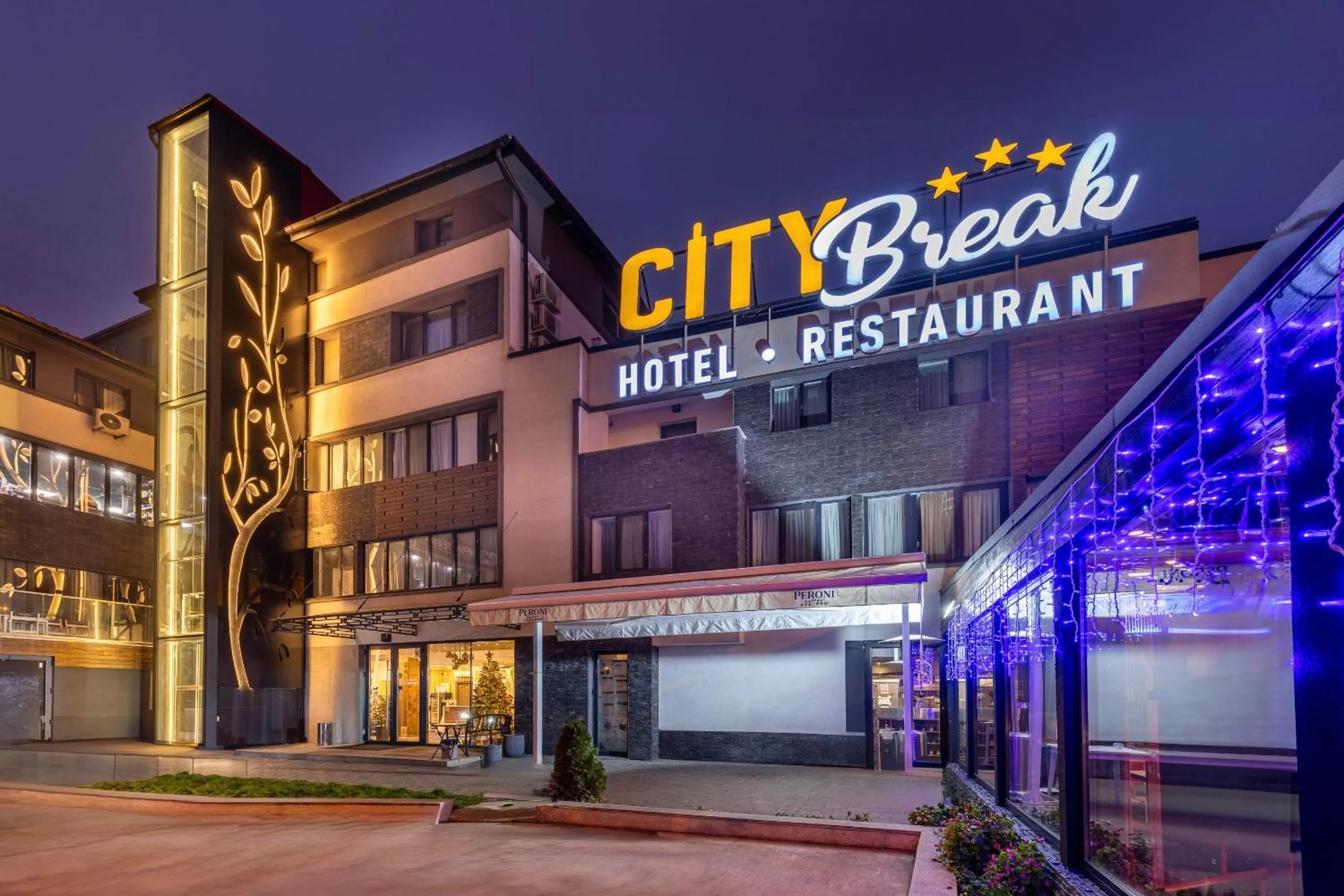 Property building in Hotel City Break