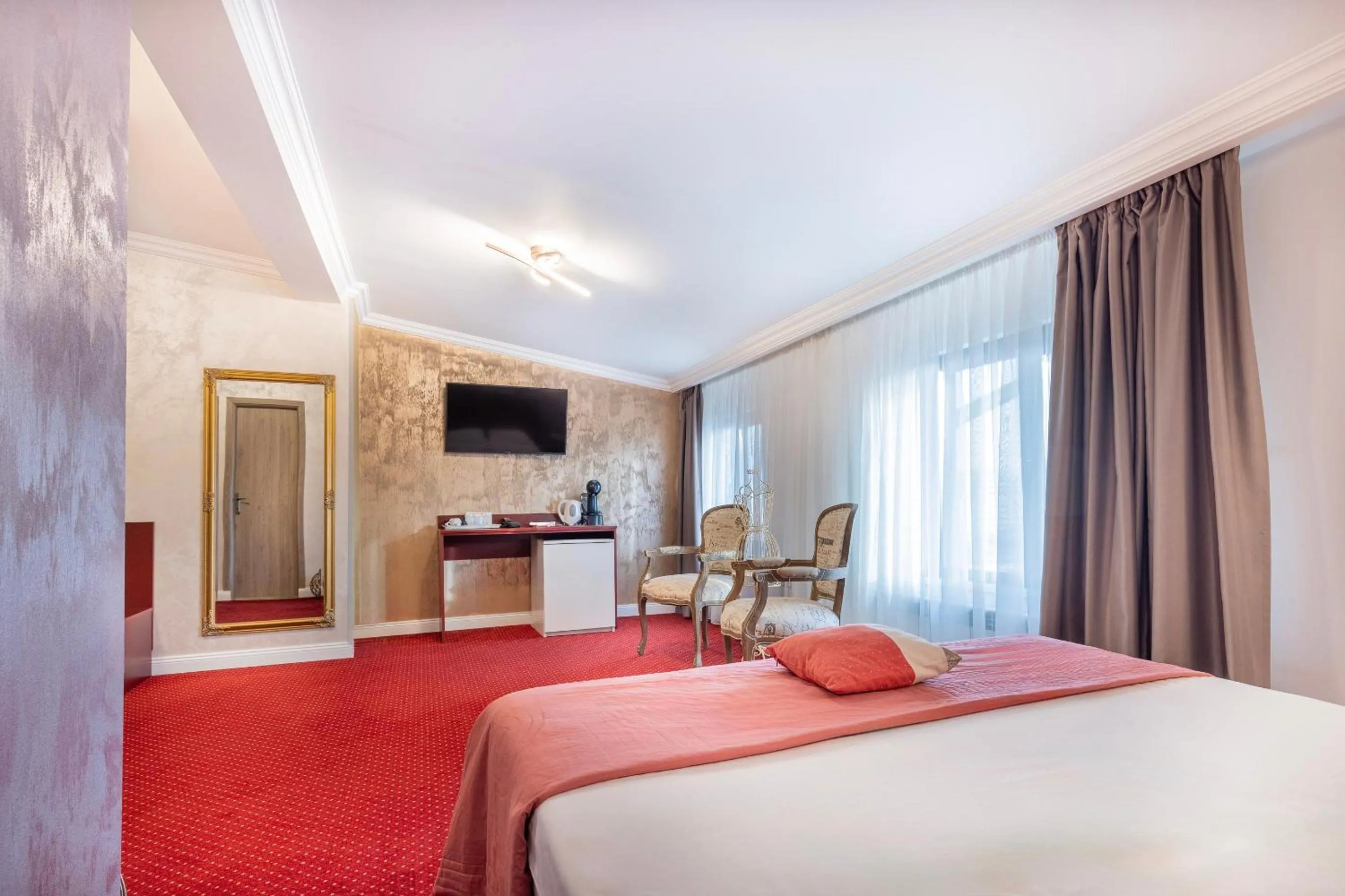 Bed in Hotel City Break