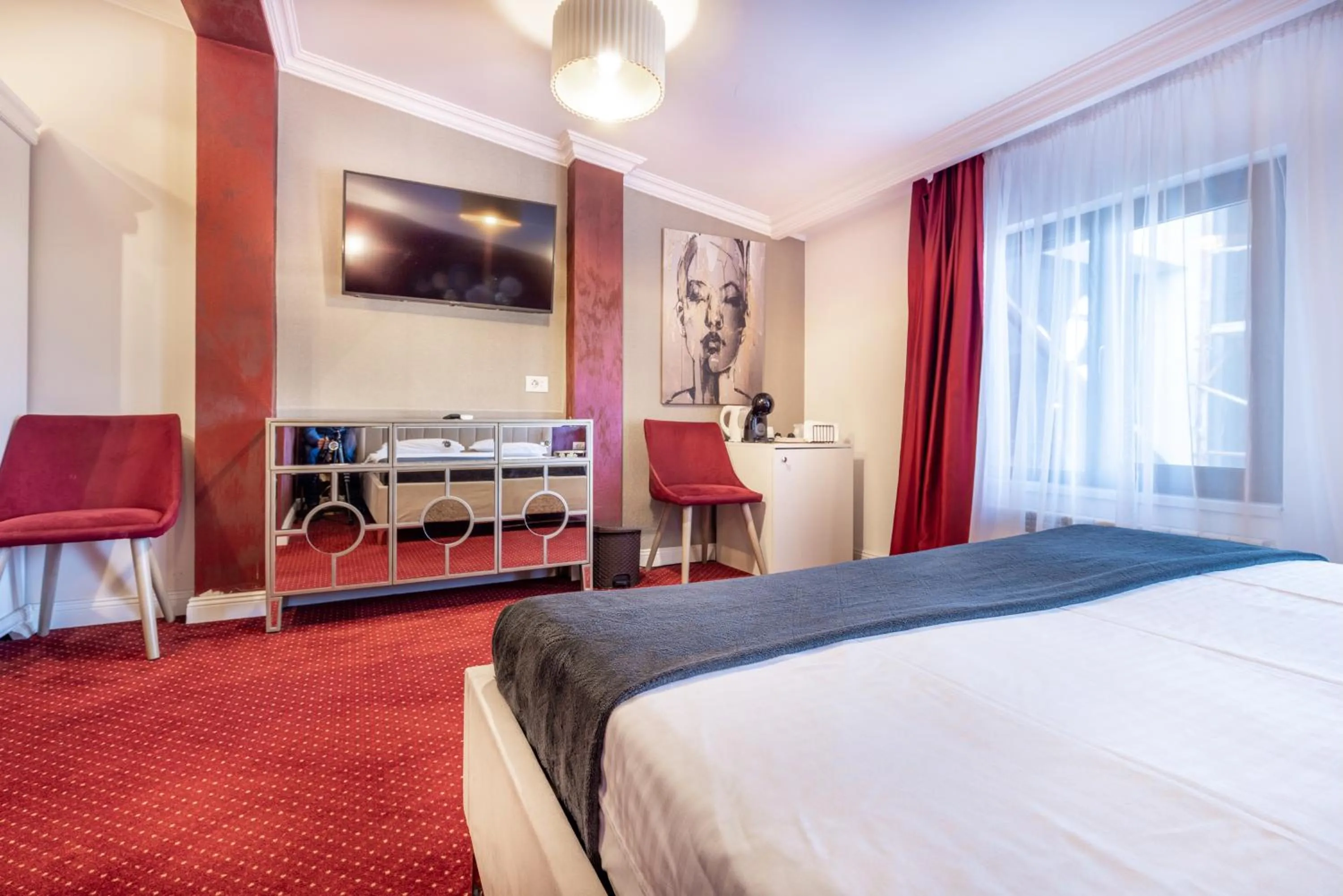 TV and multimedia, Bed in Hotel City Break