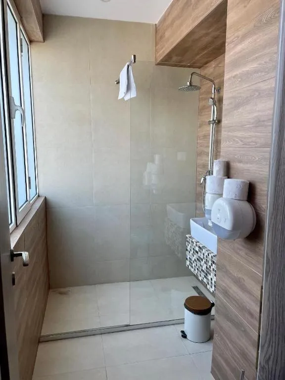 Shower in Hotel City Break