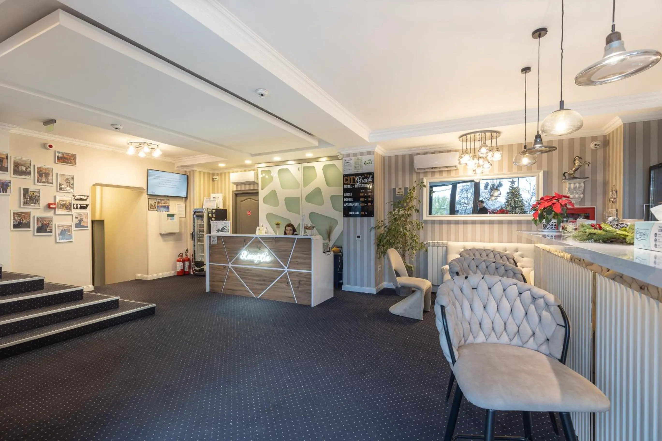 Lobby or reception in Hotel City Break