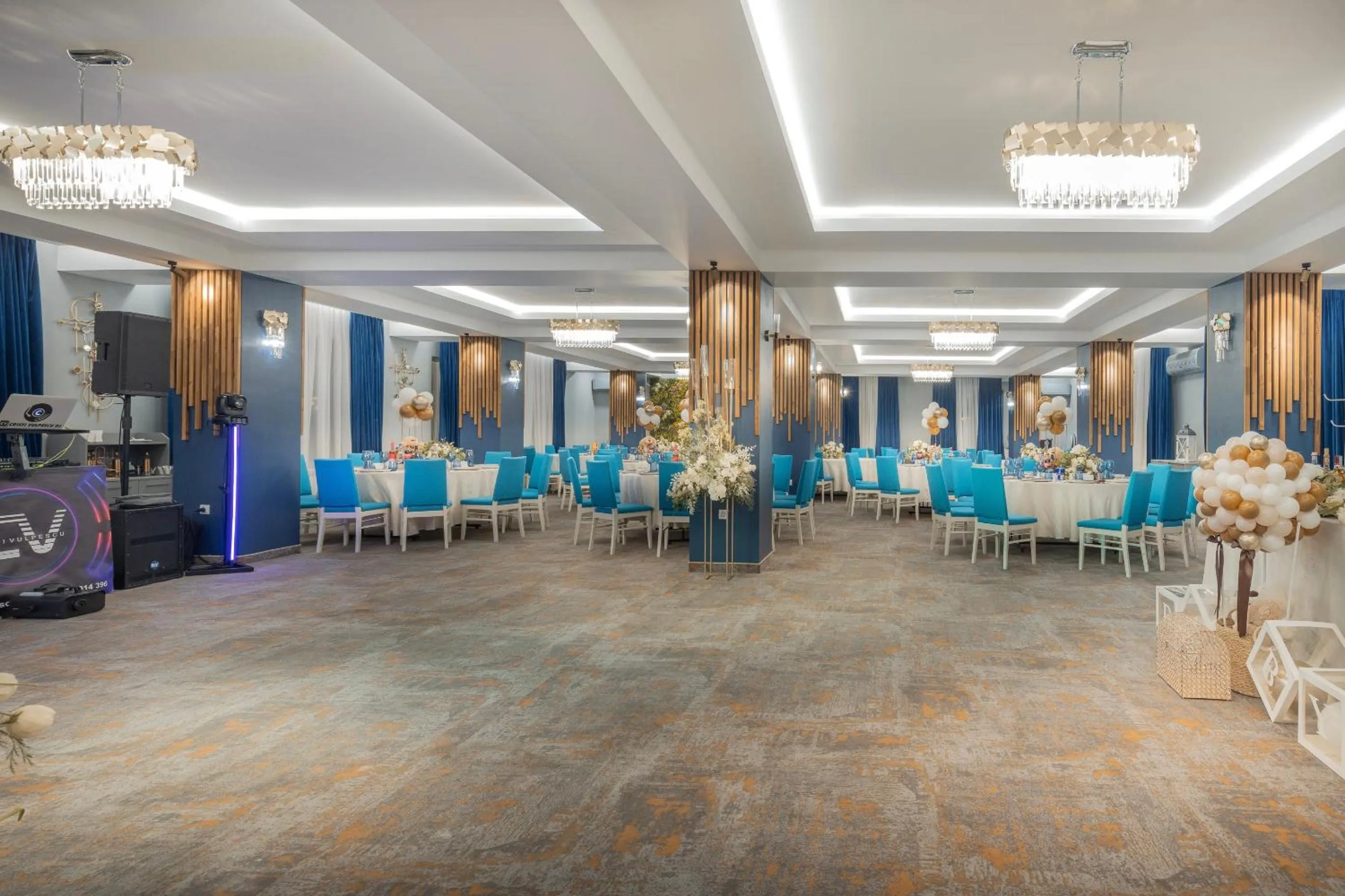 Restaurant/places to eat in Hotel City Break