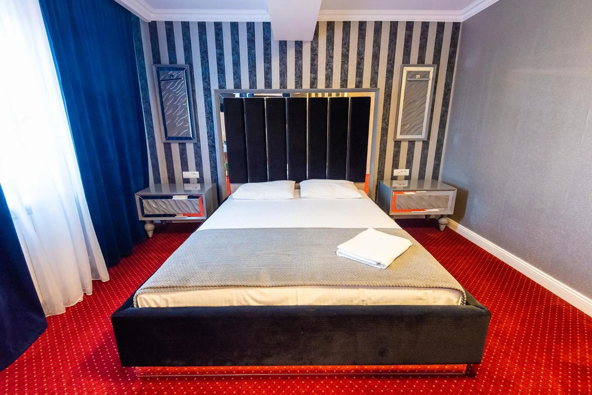 Bed in Hotel City Break