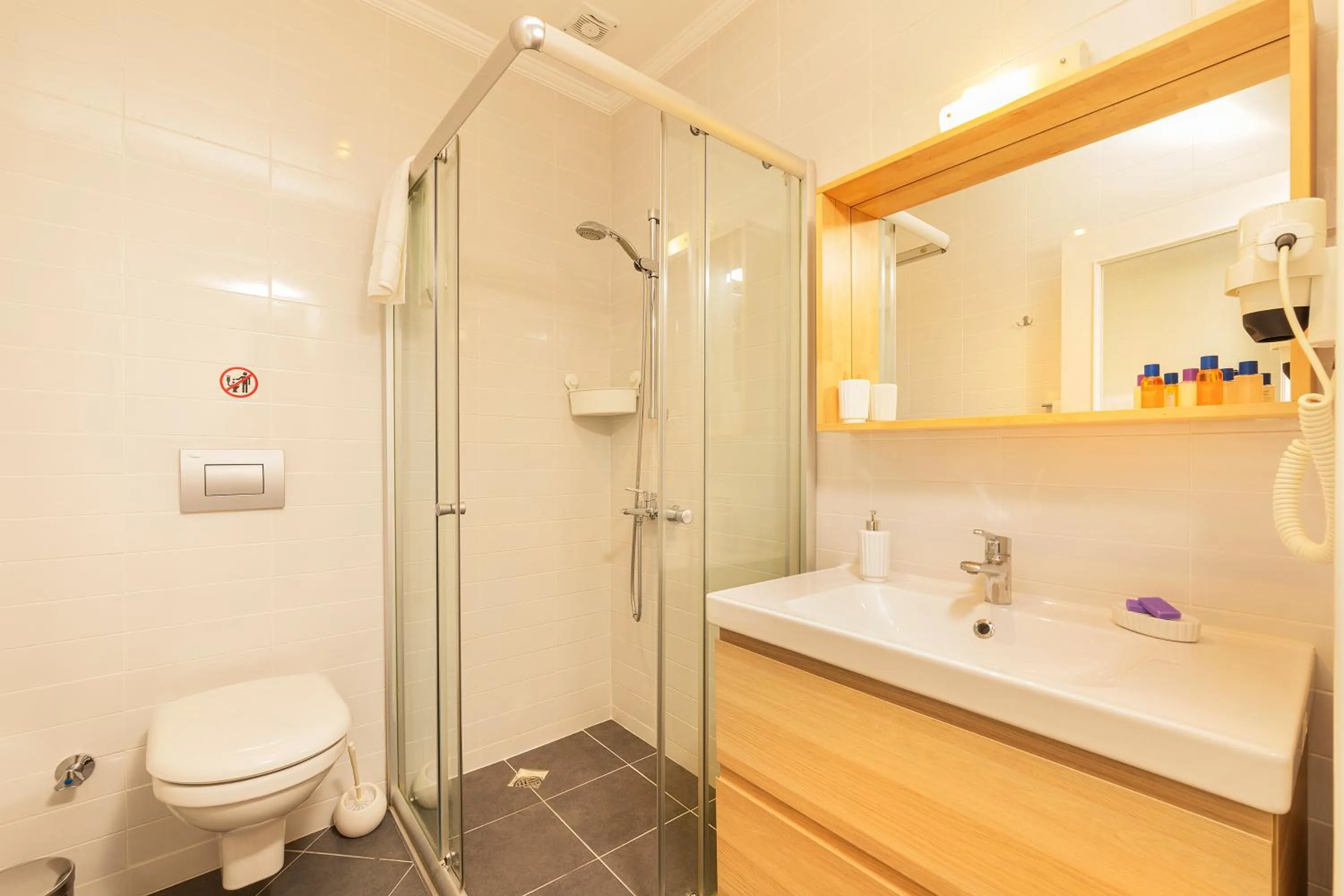 Bathroom in Zemira Garden Hotel