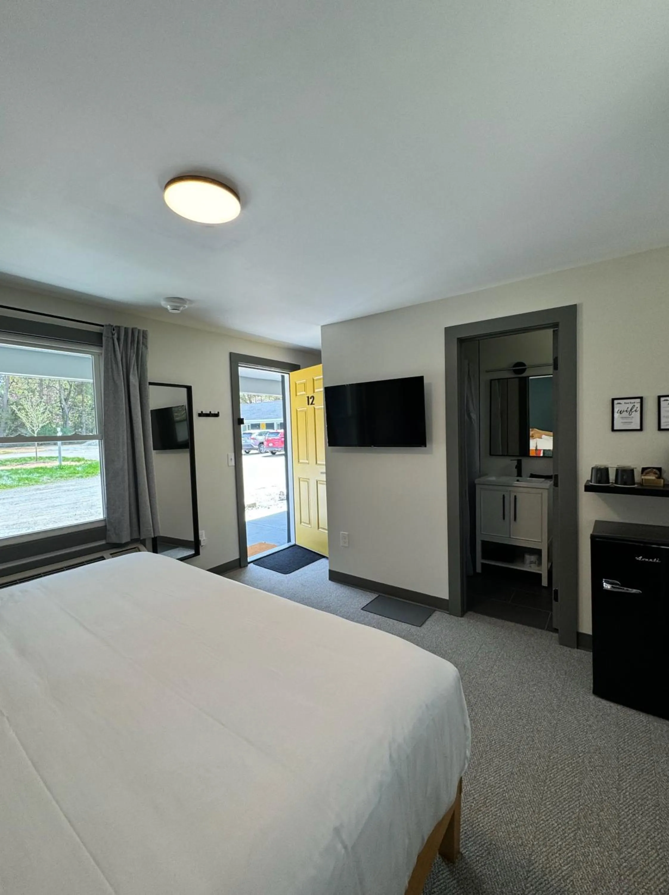 Bed in East Rock Inn