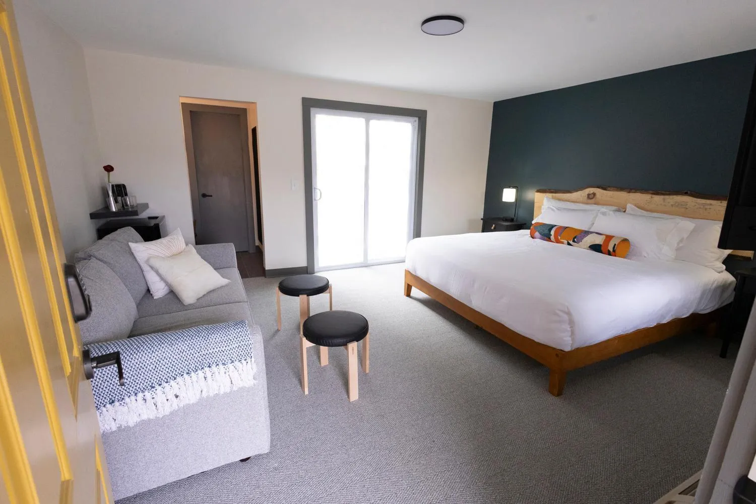 Bed in East Rock Inn