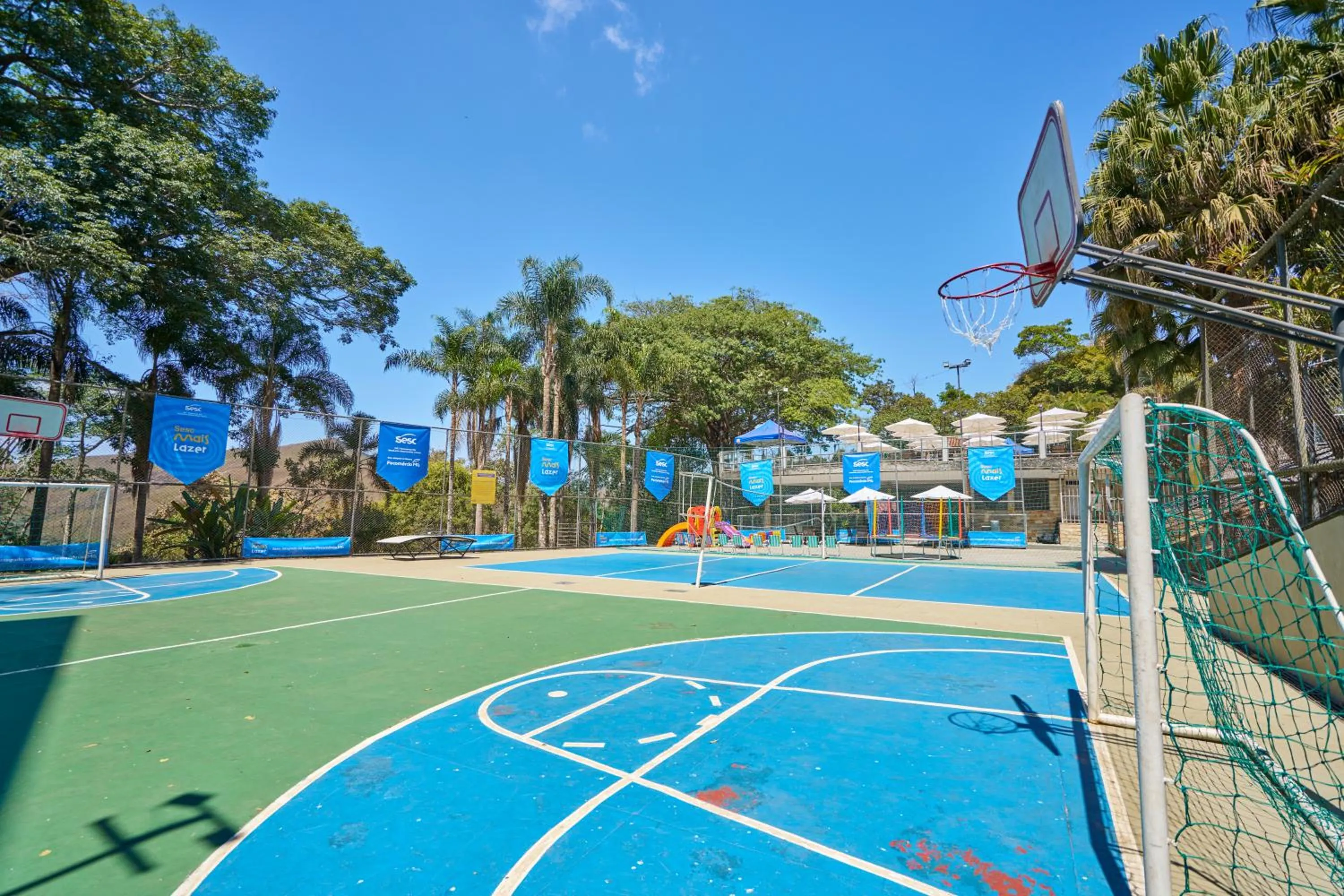 Tennis court in SESC OURO PRETO