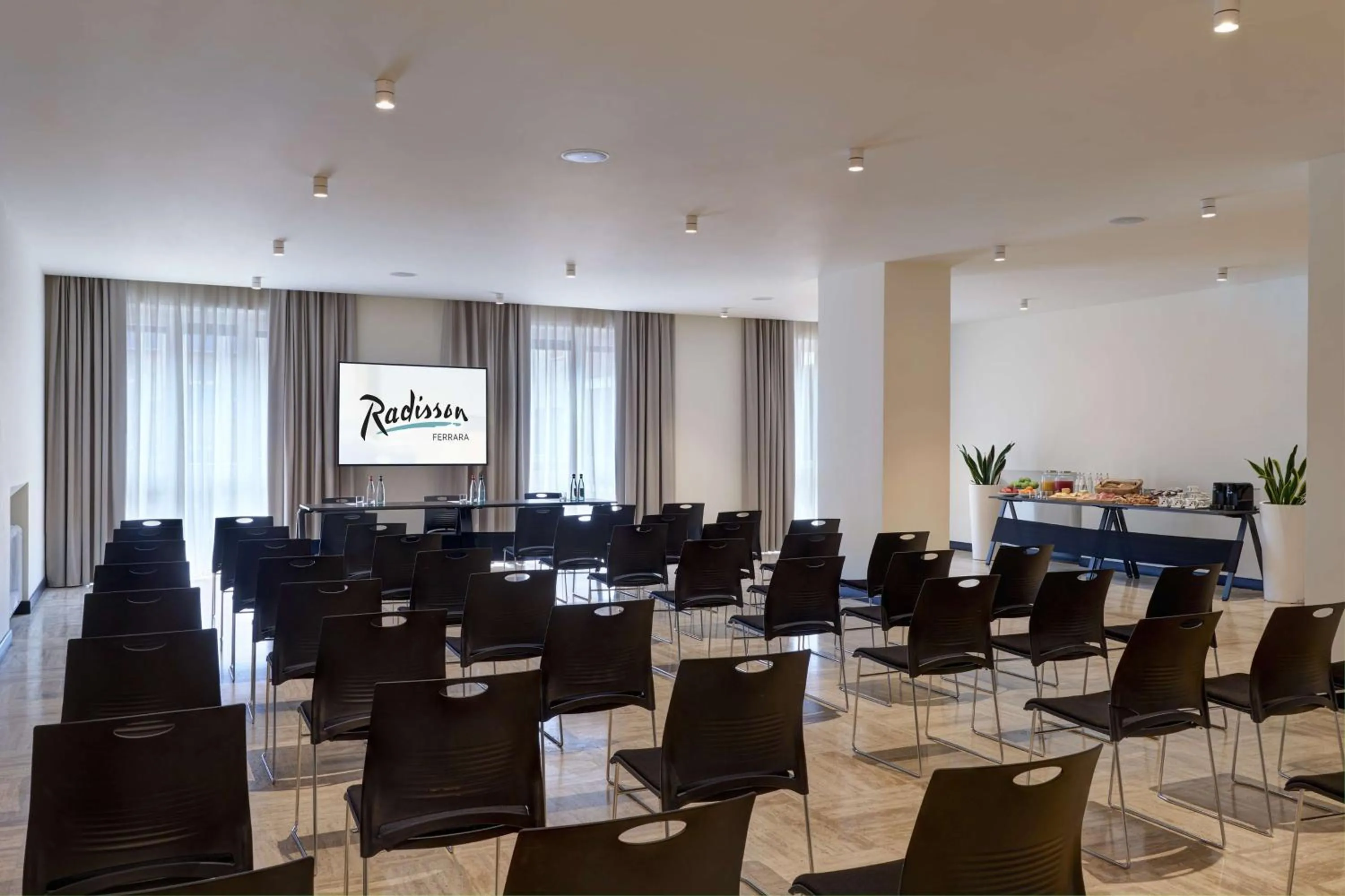 Meeting/conference room in Radisson Hotel Ferrara
