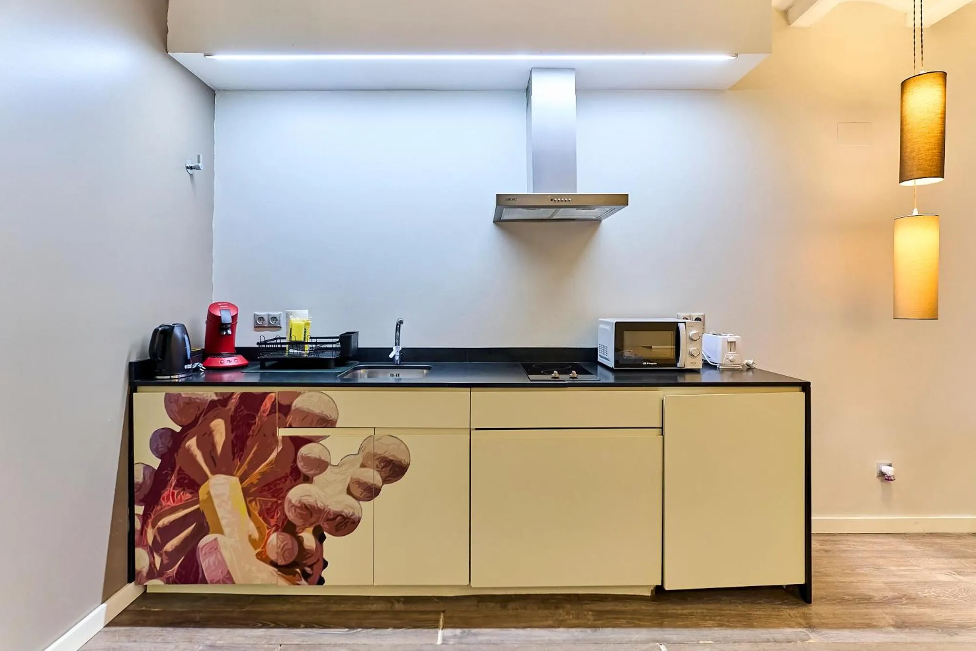 Coffee/tea facilities in Montserrat Apartments by gaiarooms