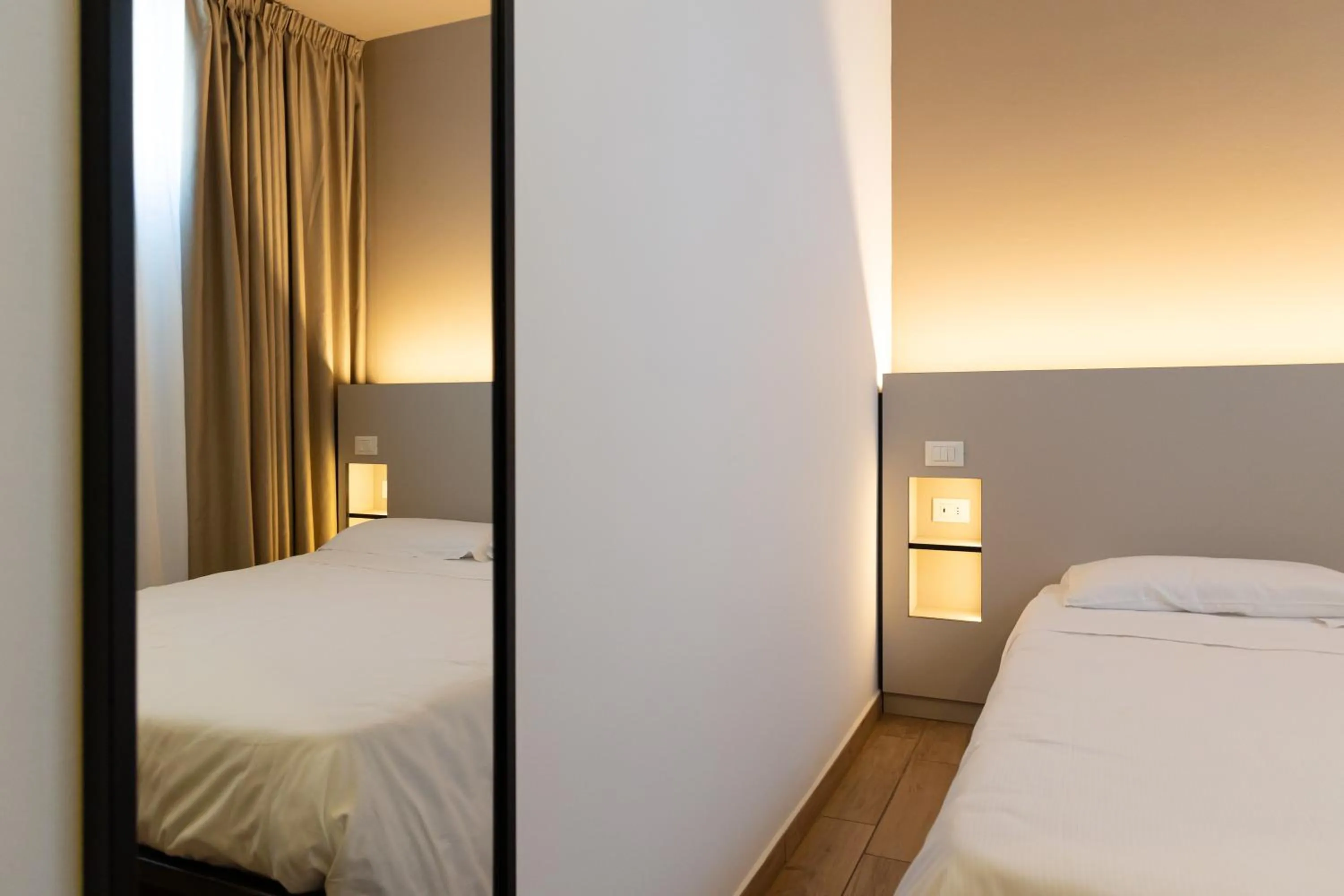 Bedroom, Bed in Hotel Astoria