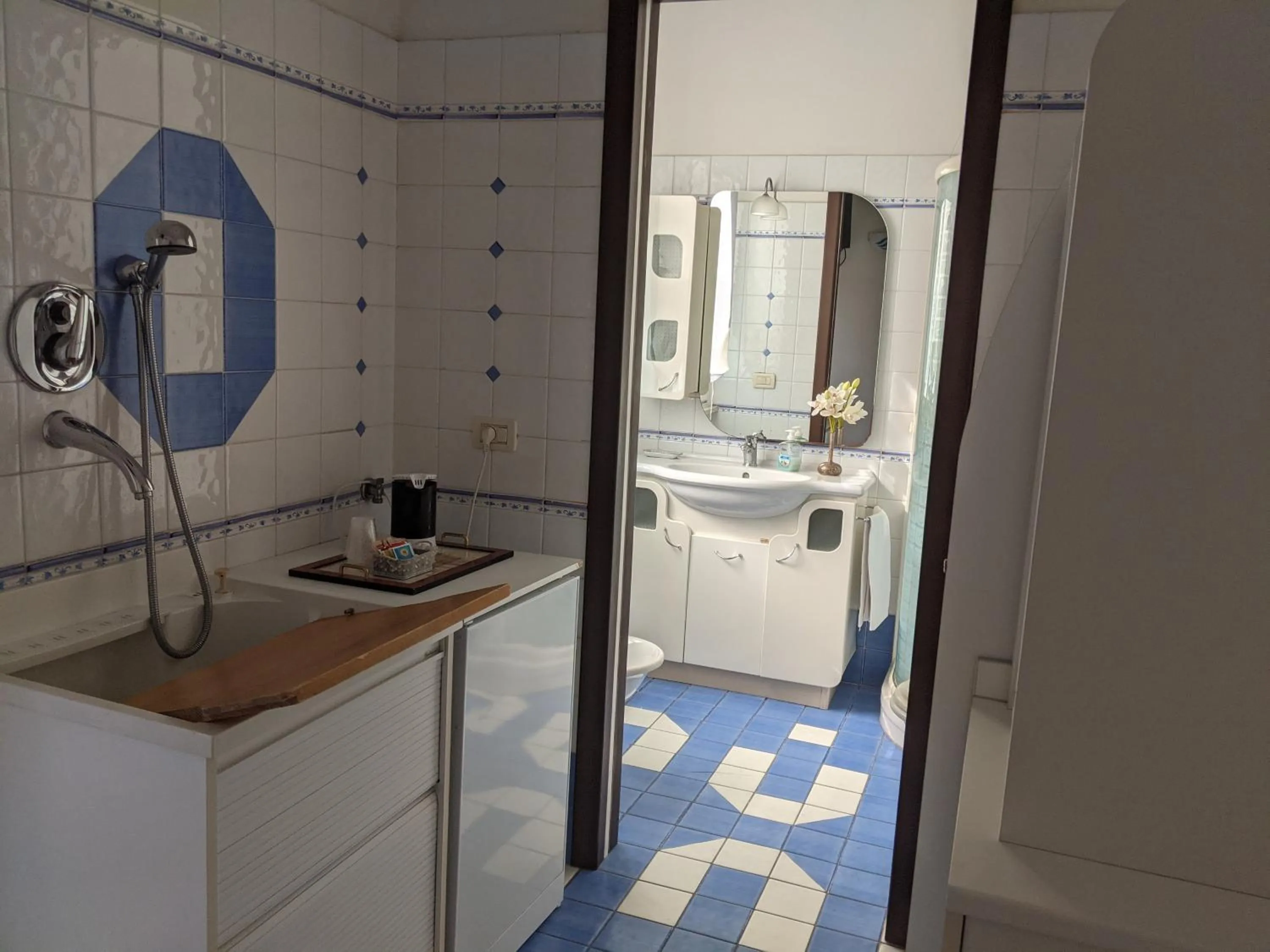 Bathroom in D'Elite Room & Breakfast