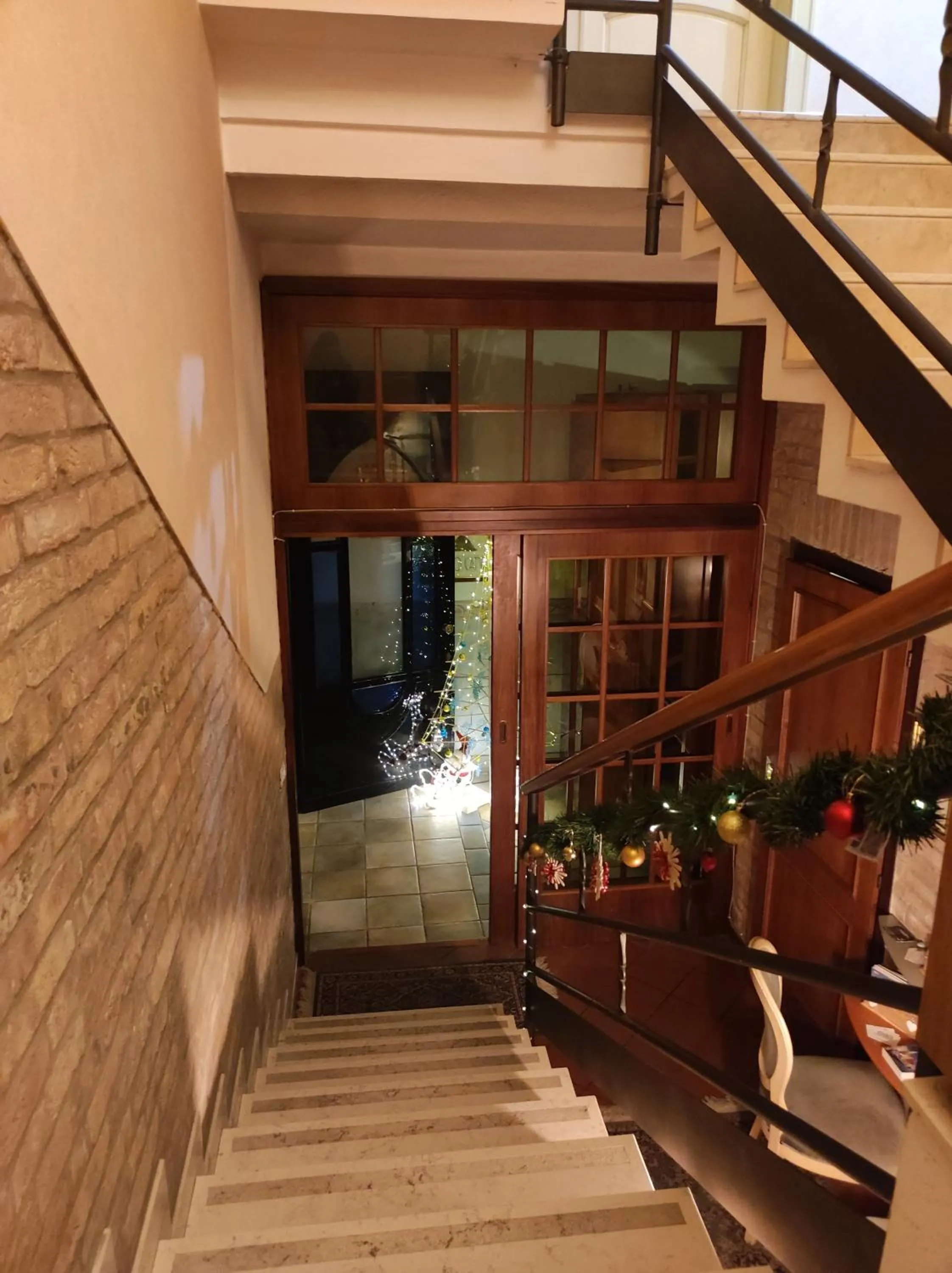 Decorative detail in D'Elite Room & Breakfast