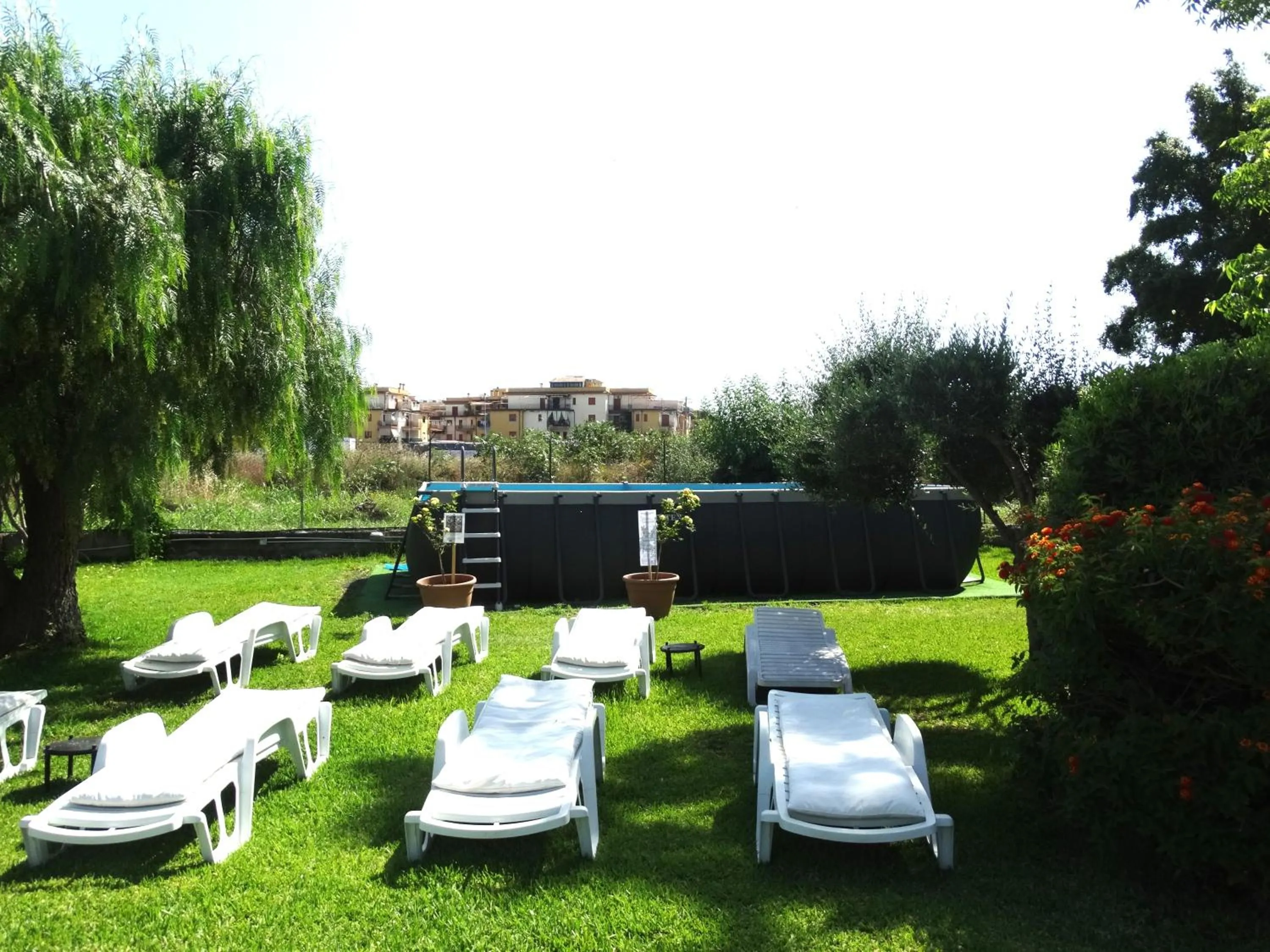 Swimming pool in Villa Nadira