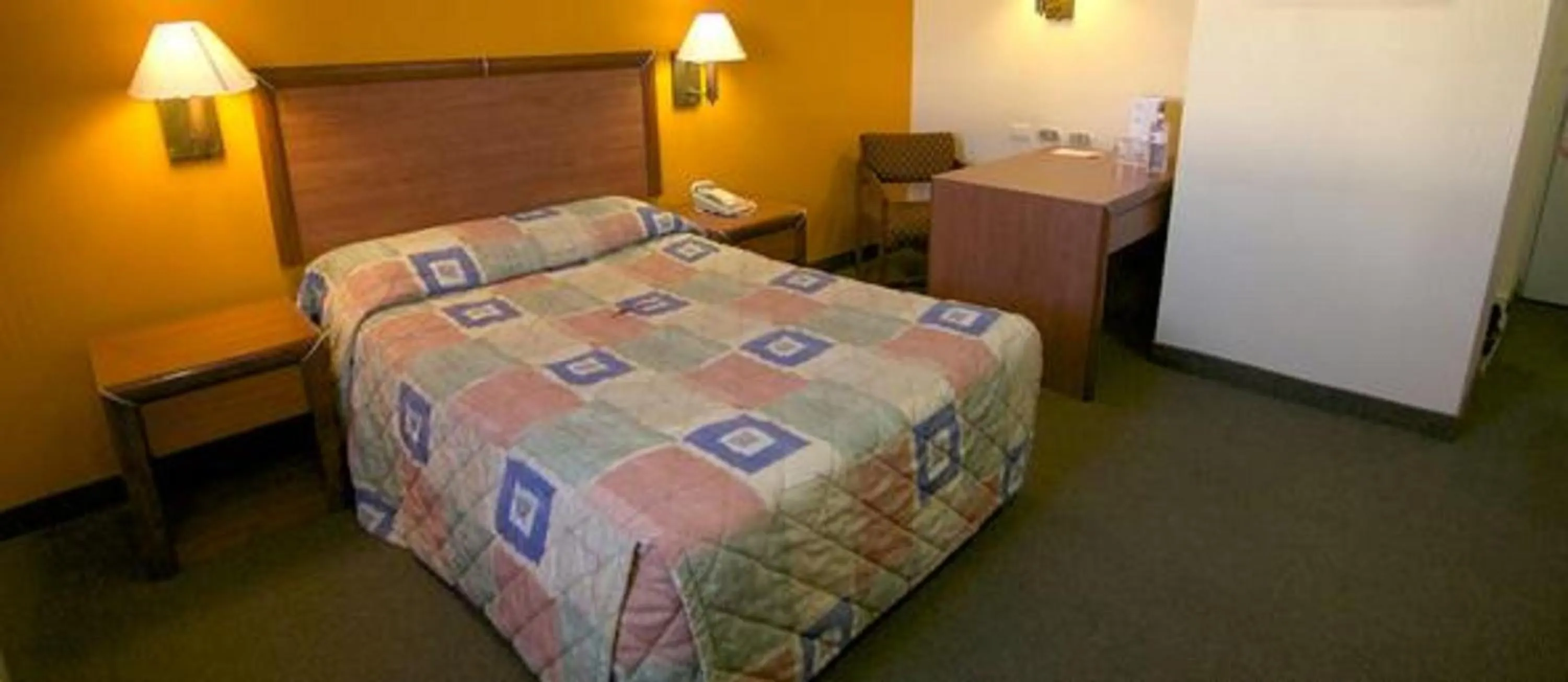 Bed in Hotel Premier
