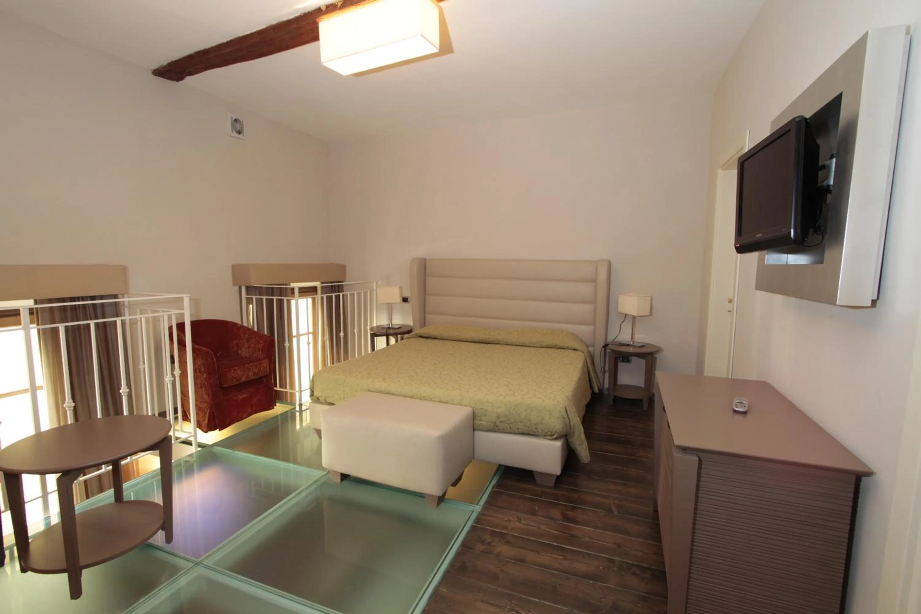 TV and multimedia, Bed in Residence La Repubblica