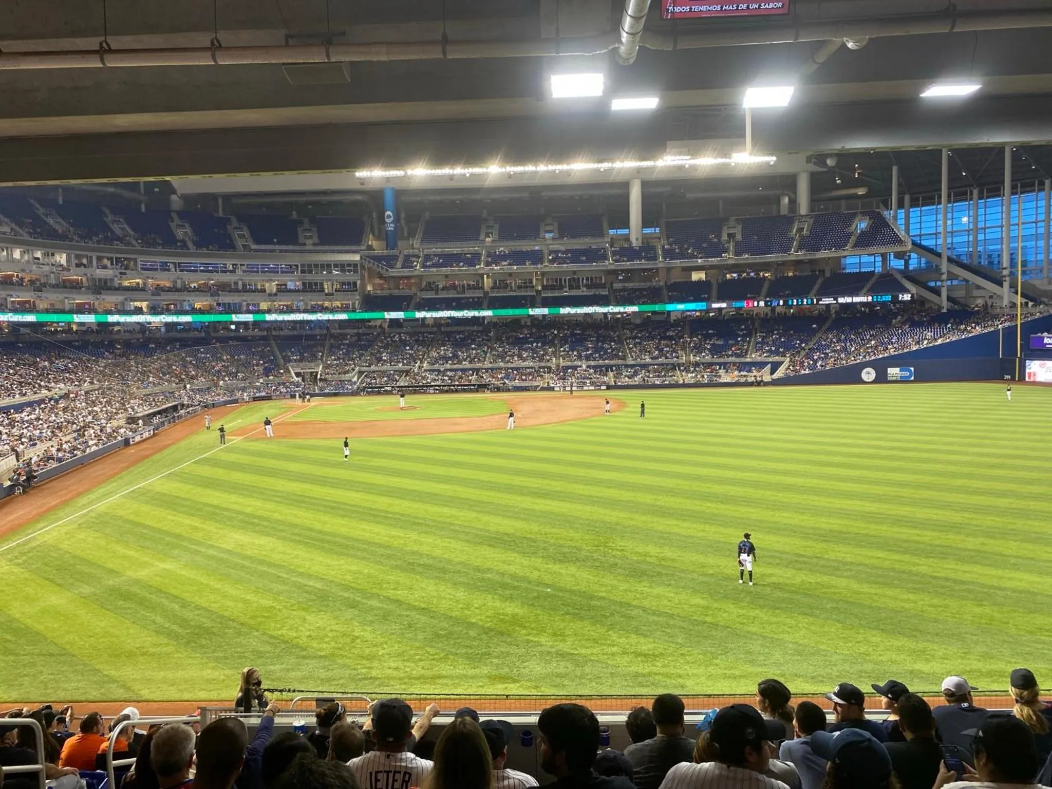 Stunning Little Havana Suites Close to airport, Calle Ocho, Brickell, Wynwood and the Beaches - Free Parking