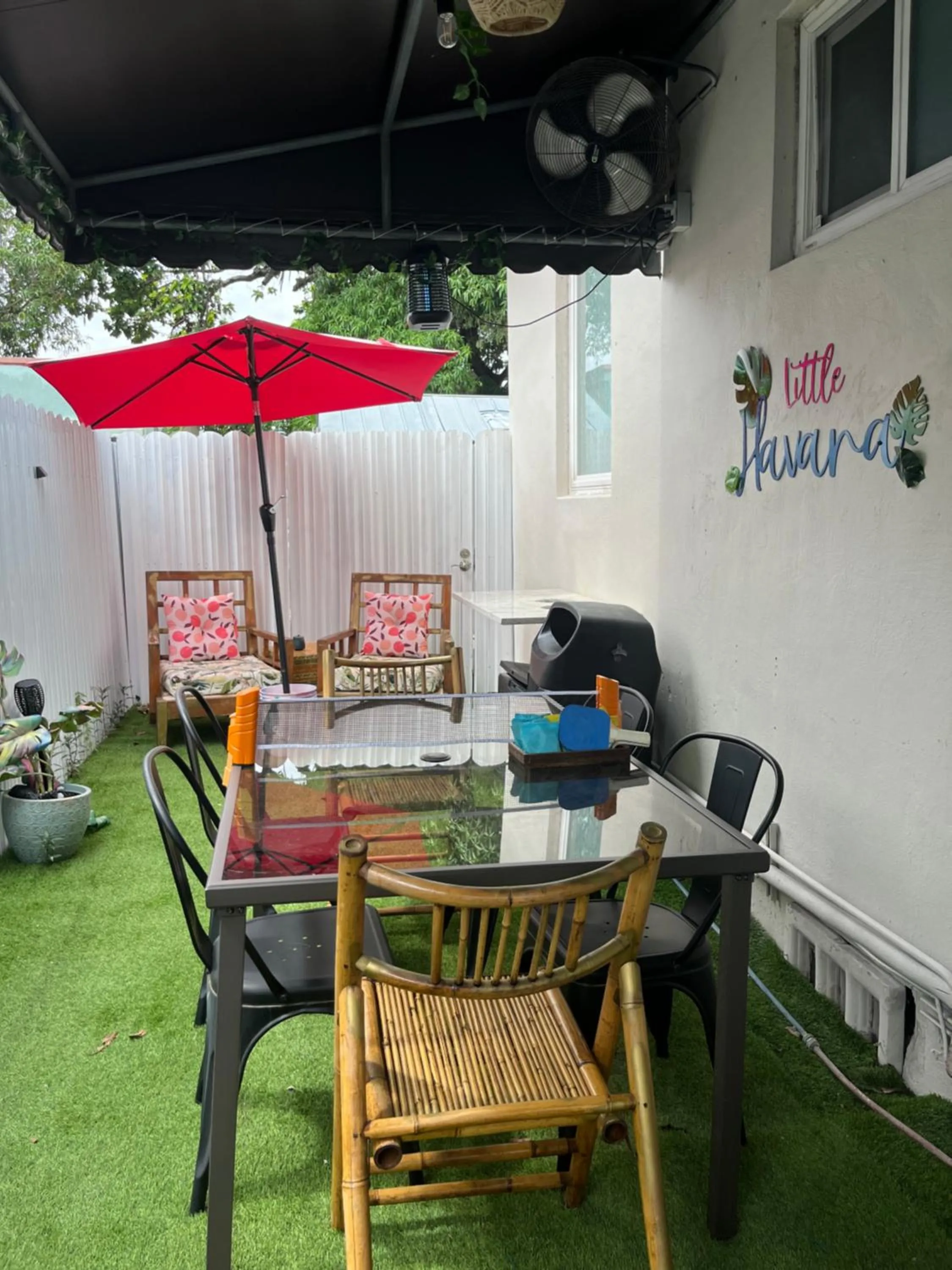 Stunning Little Havana Suites Close to airport, Calle Ocho, Brickell, Wynwood and the Beaches - Free Parking