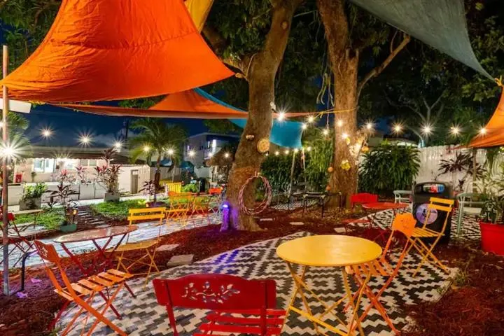 Stunning Little Havana Suites Close to airport, Calle Ocho, Brickell, Wynwood and the Beaches - Free Parking