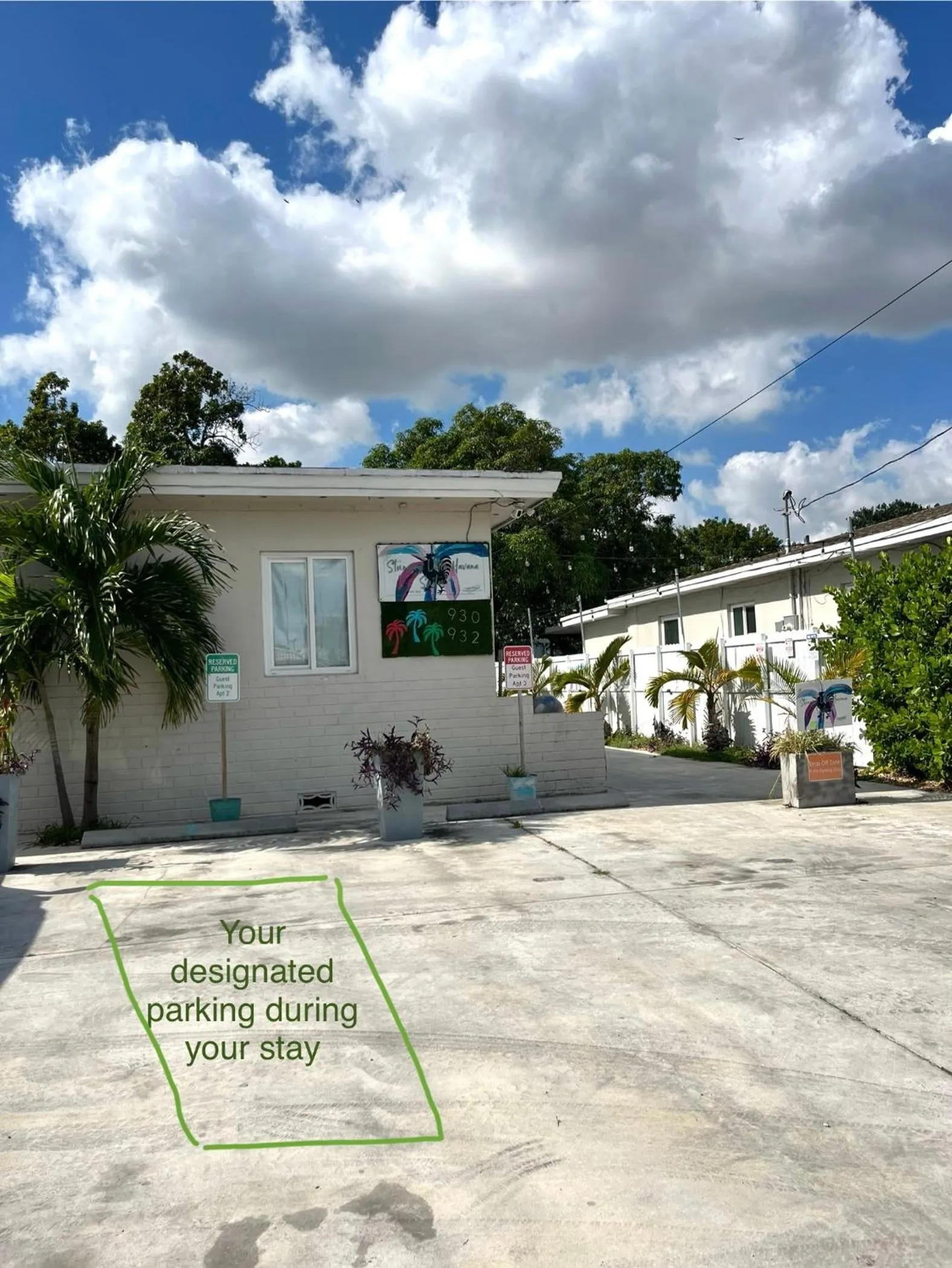 Stunning Little Havana Suites Close to airport, Calle Ocho, Brickell, Wynwood and the Beaches - Free Parking