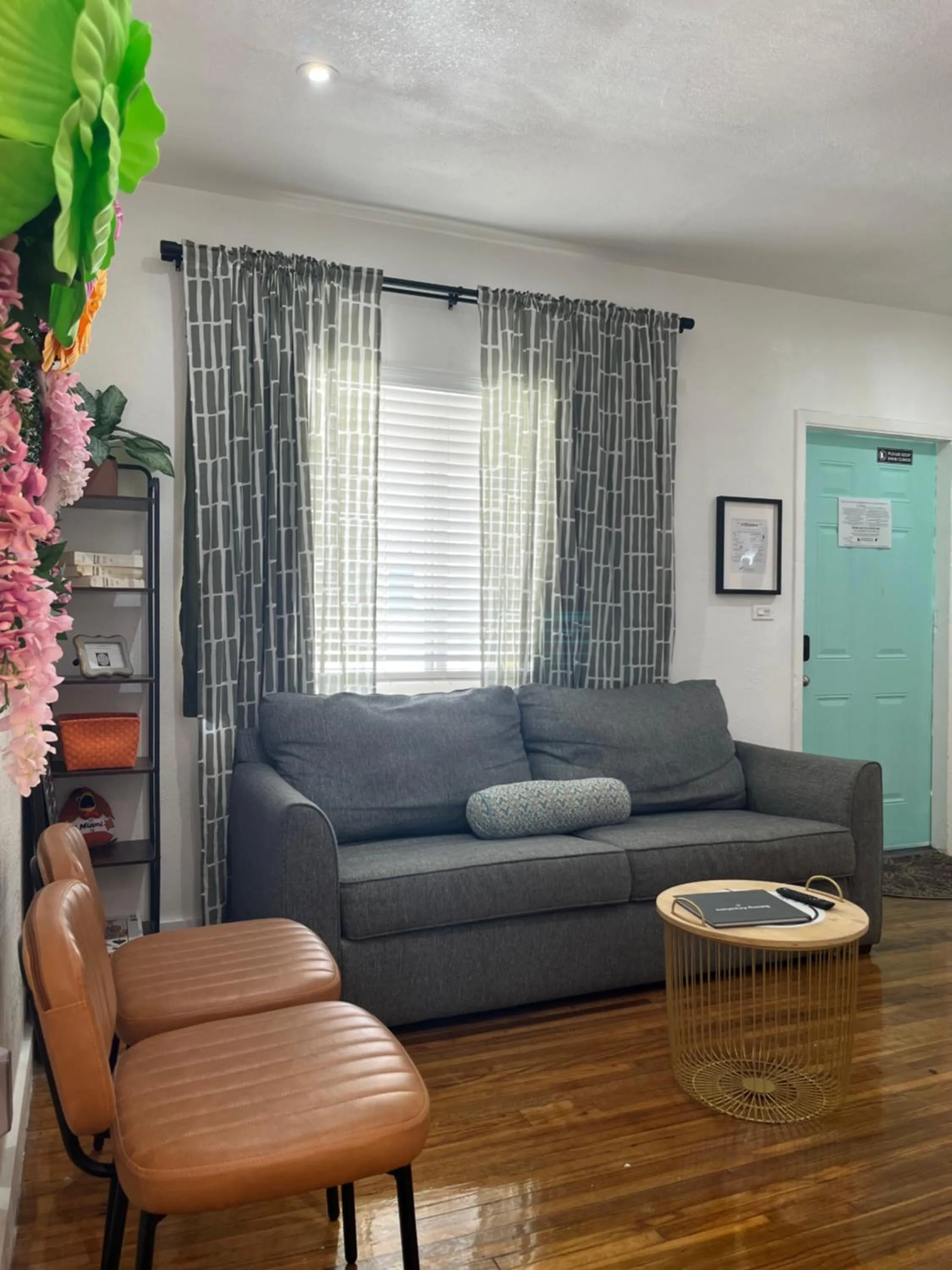 Living room in Stunning Little Havana Suites Close to airport, Calle Ocho, Brickell, Wynwood and the Beaches - Free Parking