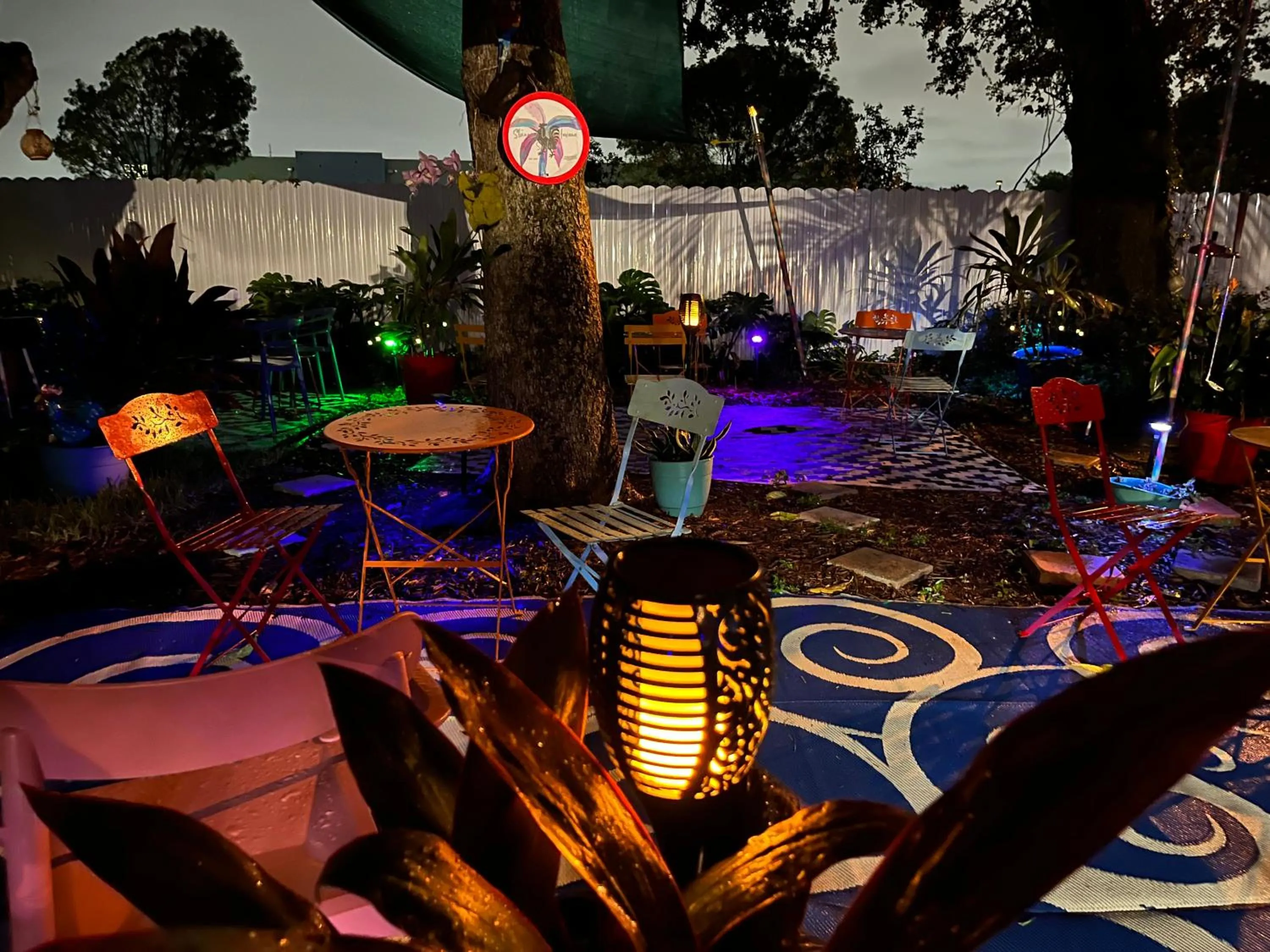 Night in Stunning Little Havana Suites Close to airport, Calle Ocho, Brickell, Wynwood and the Beaches - Free Parking