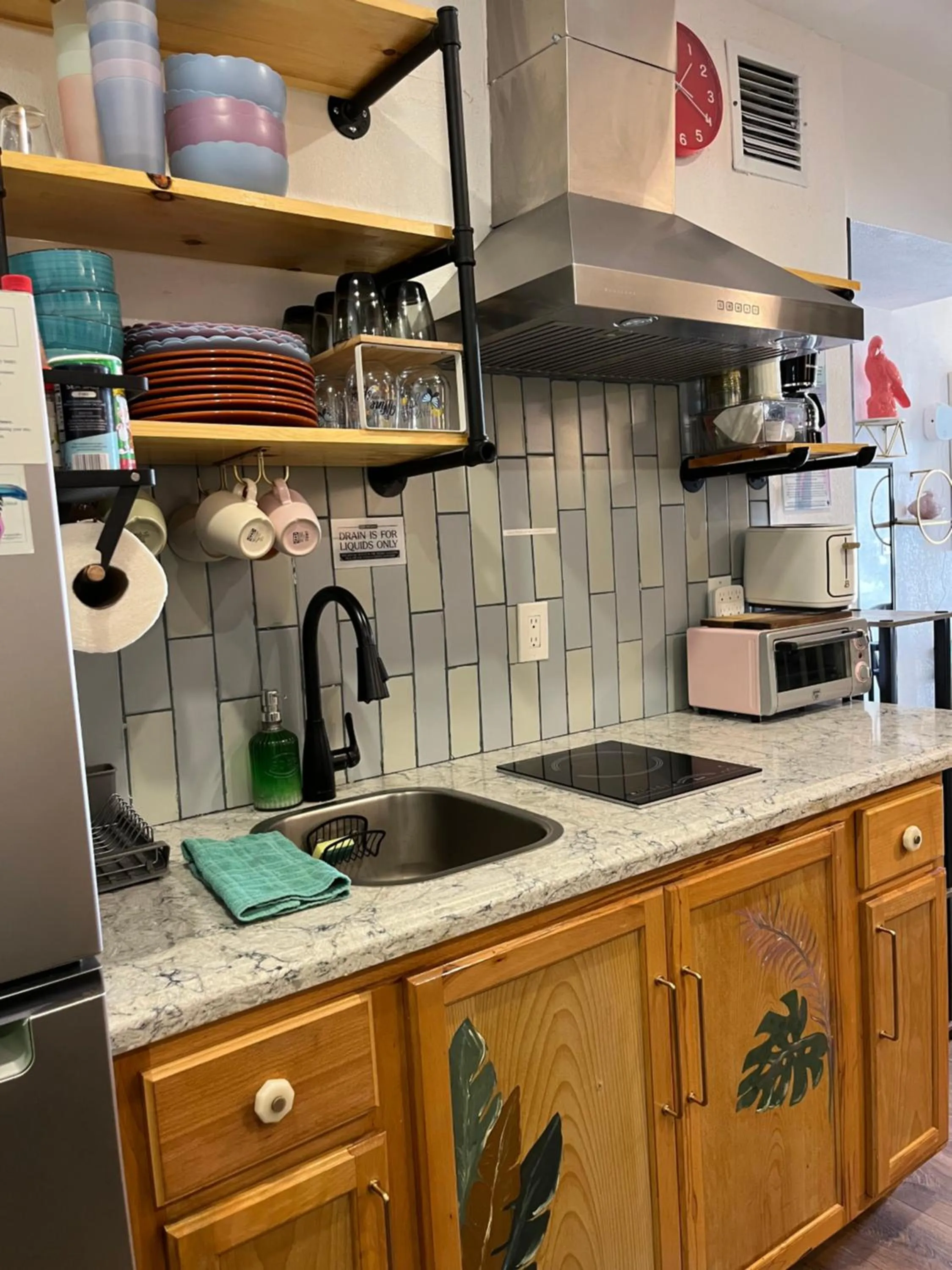 Stunning Little Havana Suites Close to airport, Calle Ocho, Brickell, Wynwood and the Beaches - Free Parking