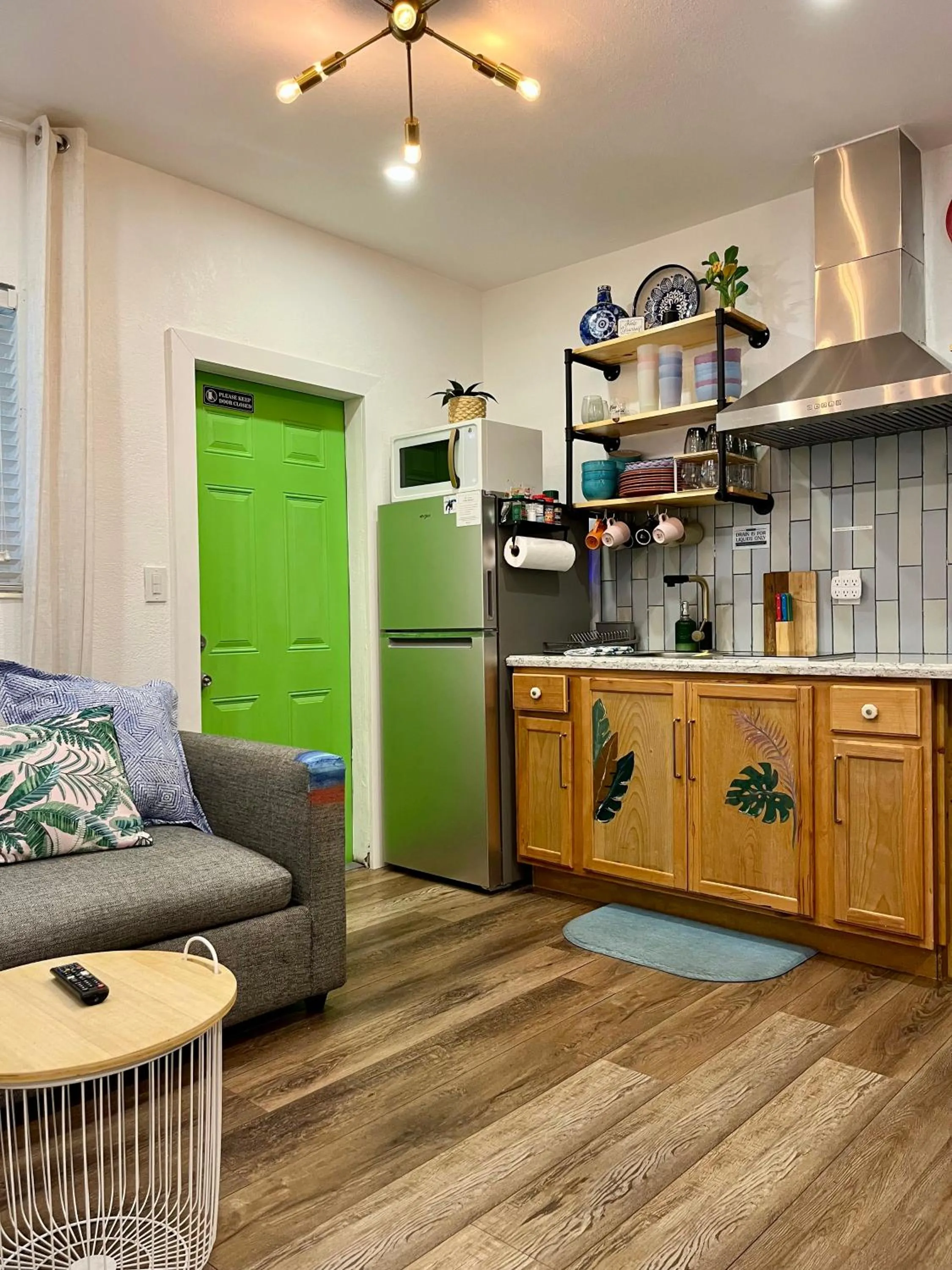 Stunning Little Havana Suites Close to airport, Calle Ocho, Brickell, Wynwood and the Beaches - Free Parking