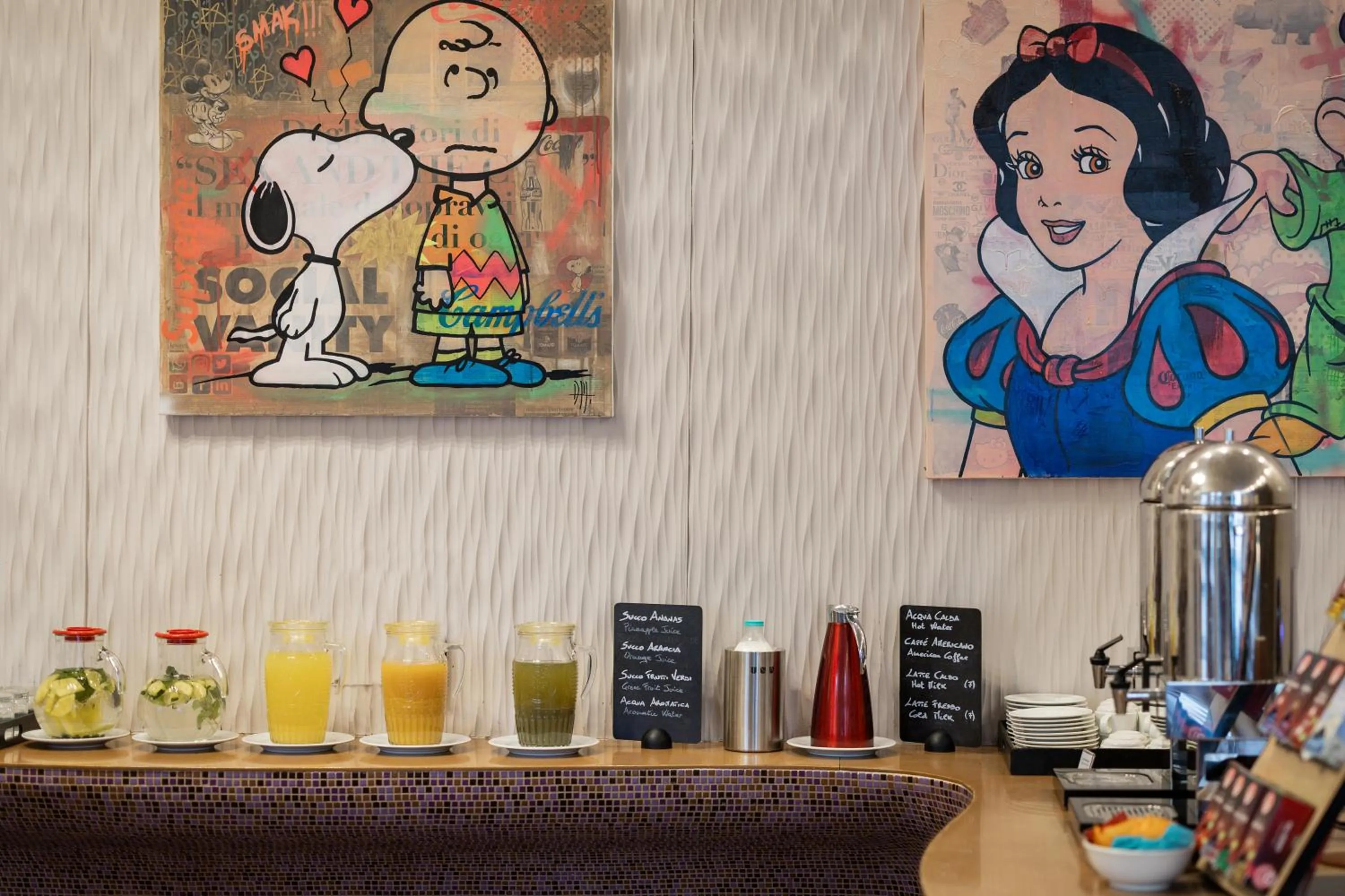 Buffet breakfast in UNA Hotels Vittoria Firenze