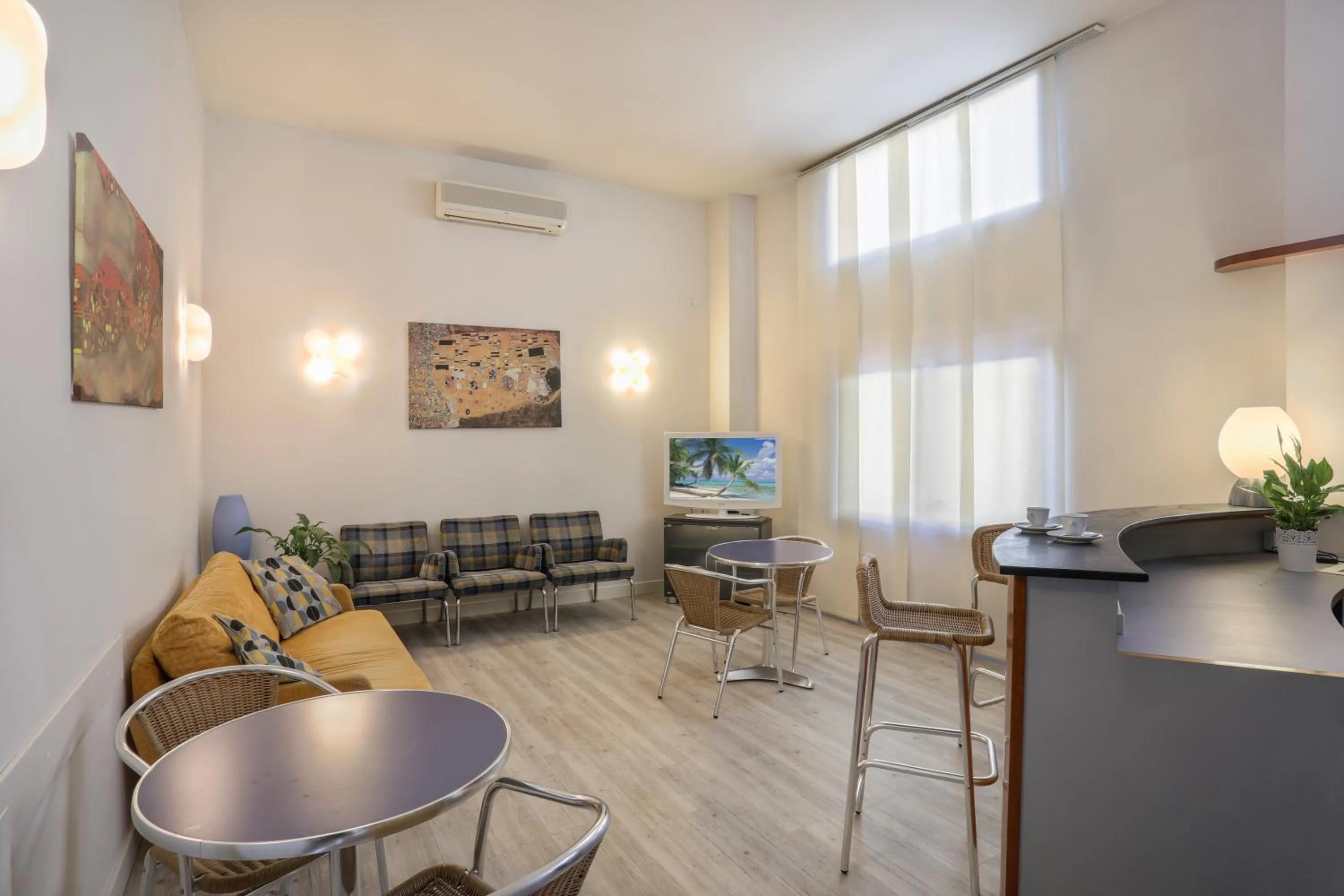 Lounge or bar in Hotel Lupori