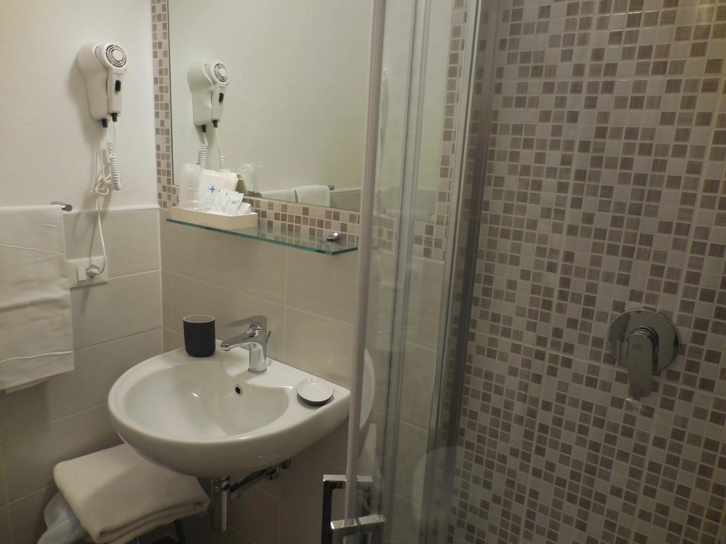 Bathroom in Hotel Lupori