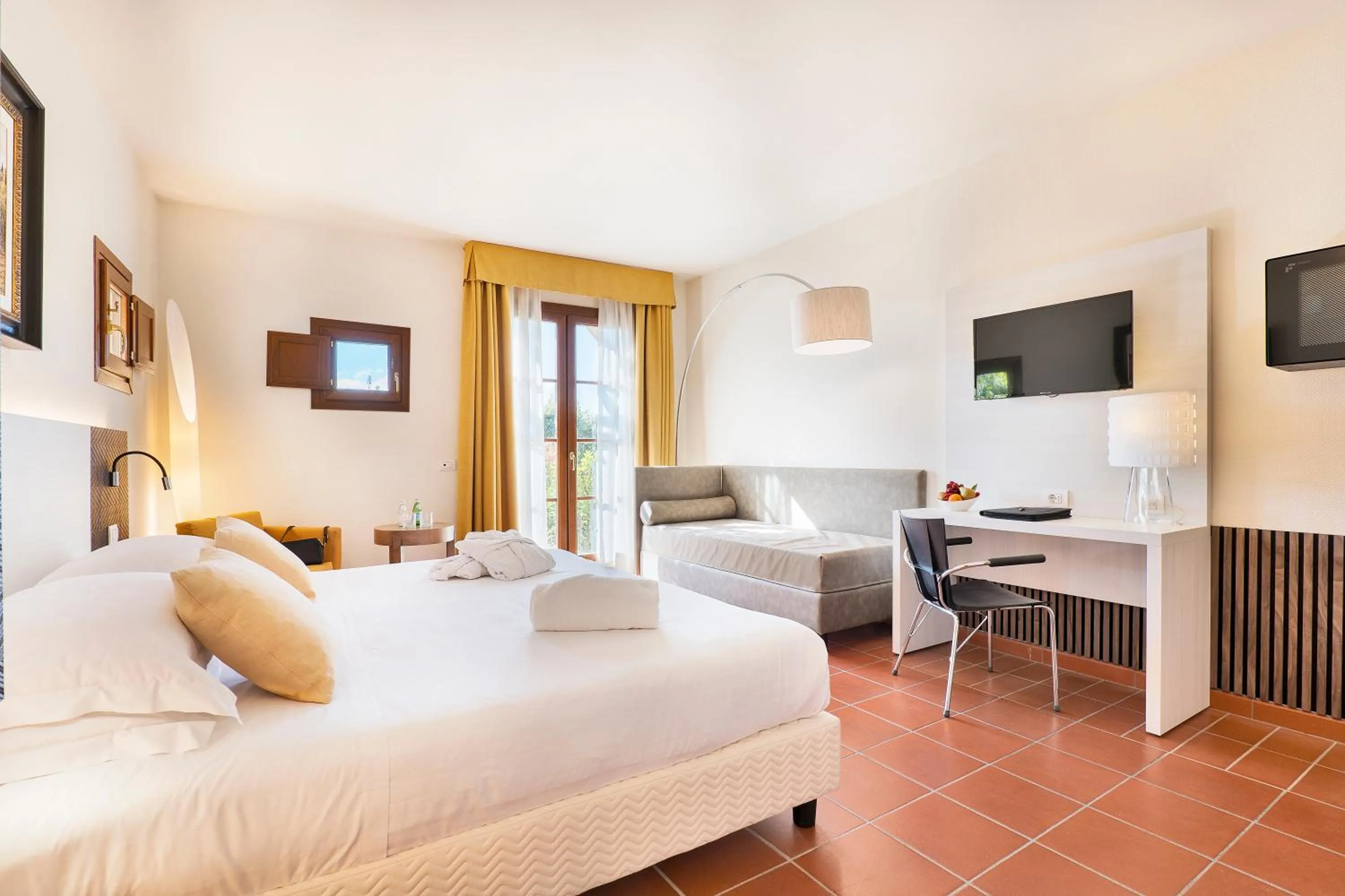 Photo of the whole room, Bed in Villasanpaolo Resort & Spa