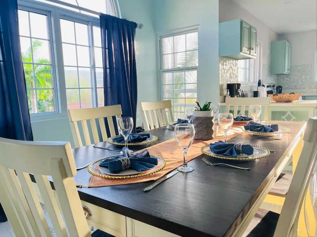 Luxury Apartments and Rooms,The Lagoons