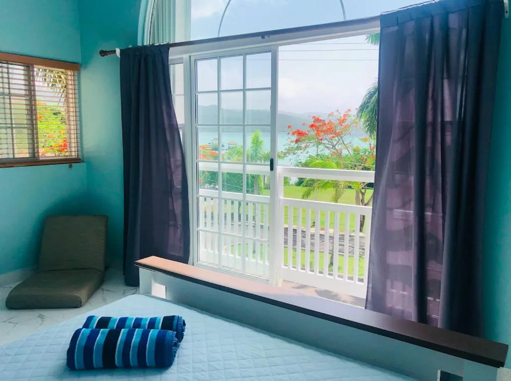 Bed in Luxury Apartments and Rooms,The Lagoons