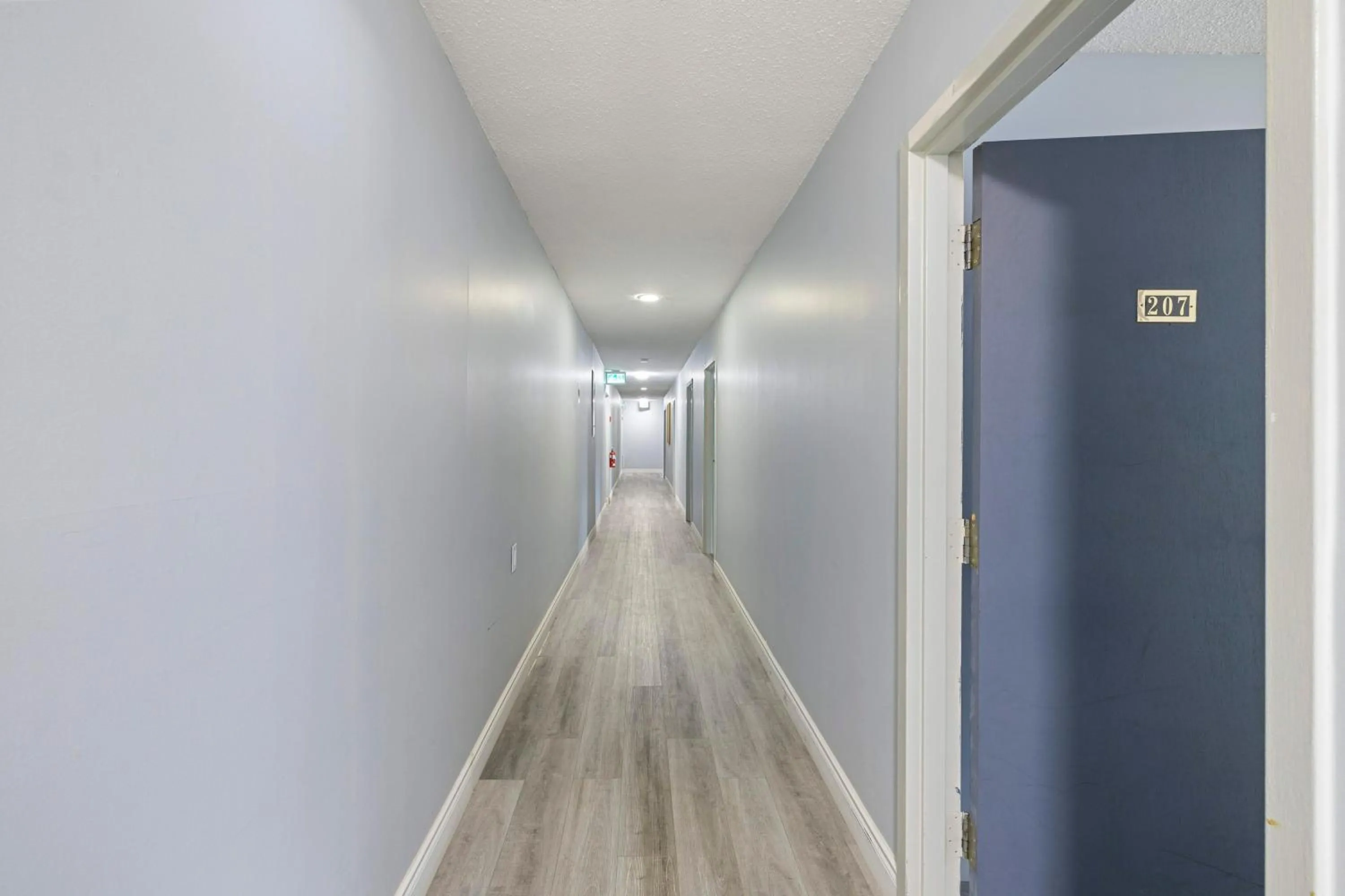 Property building in Lakeside Inn