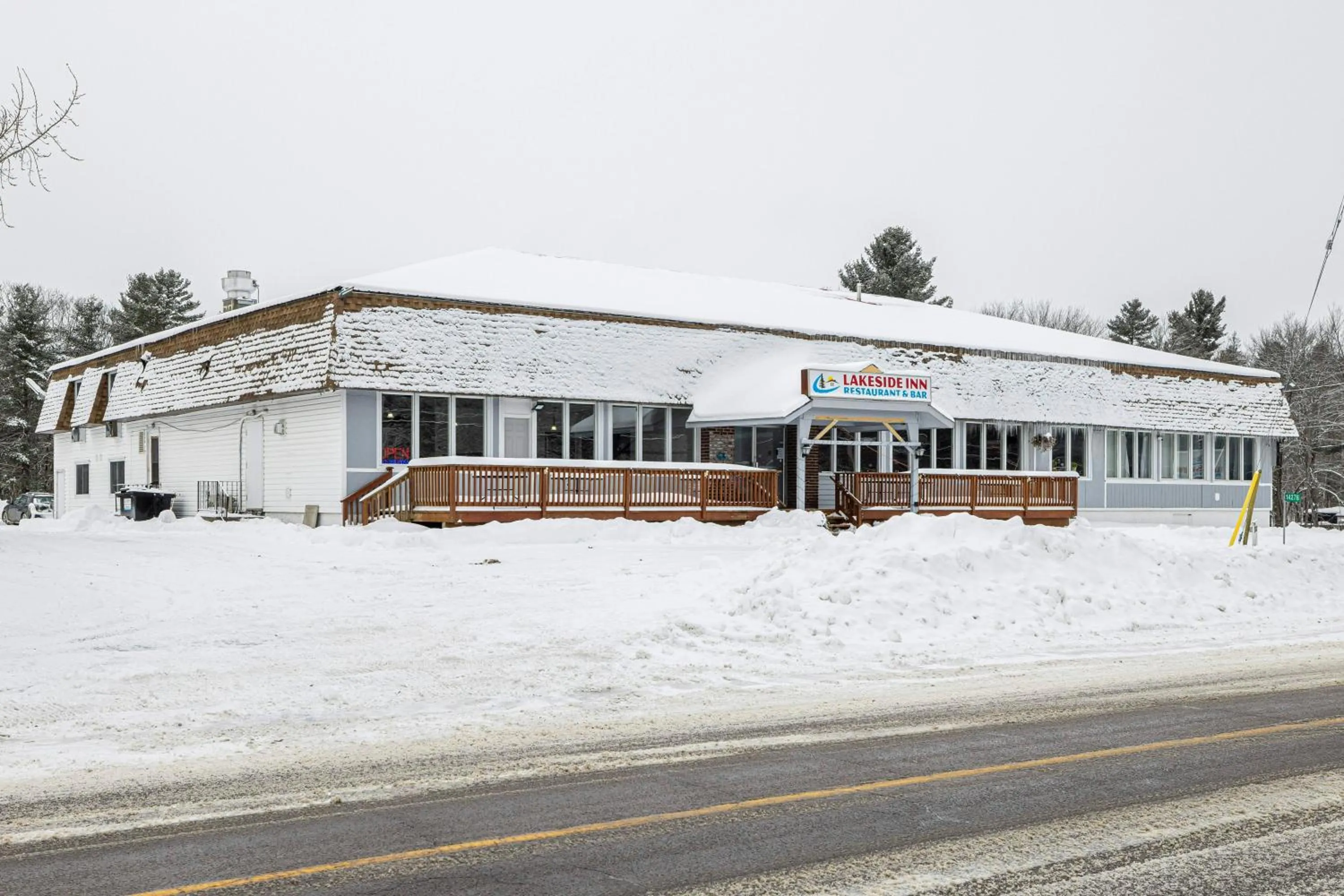 Property building in Lakeside Inn