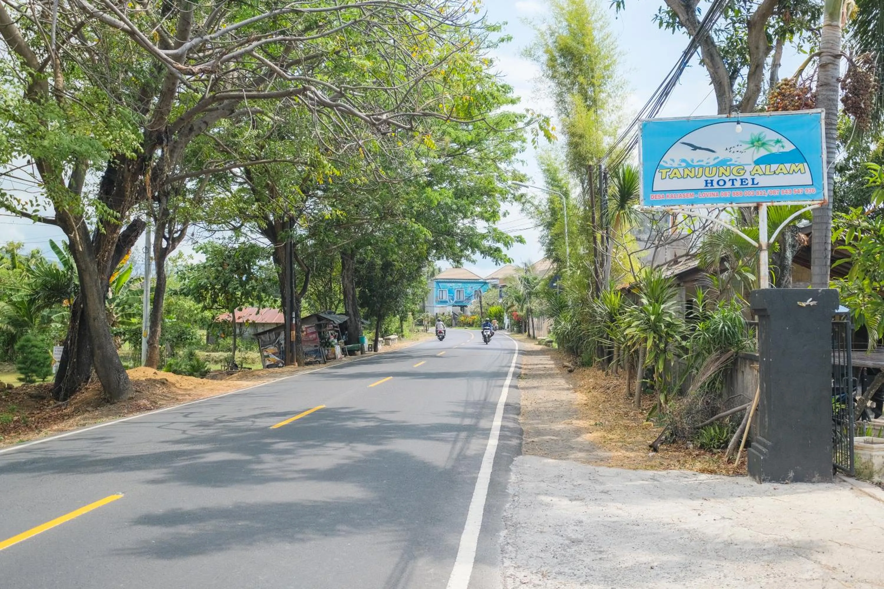 Facade/entrance in RedDoorz at Tanjung Alam Hotel Lovina