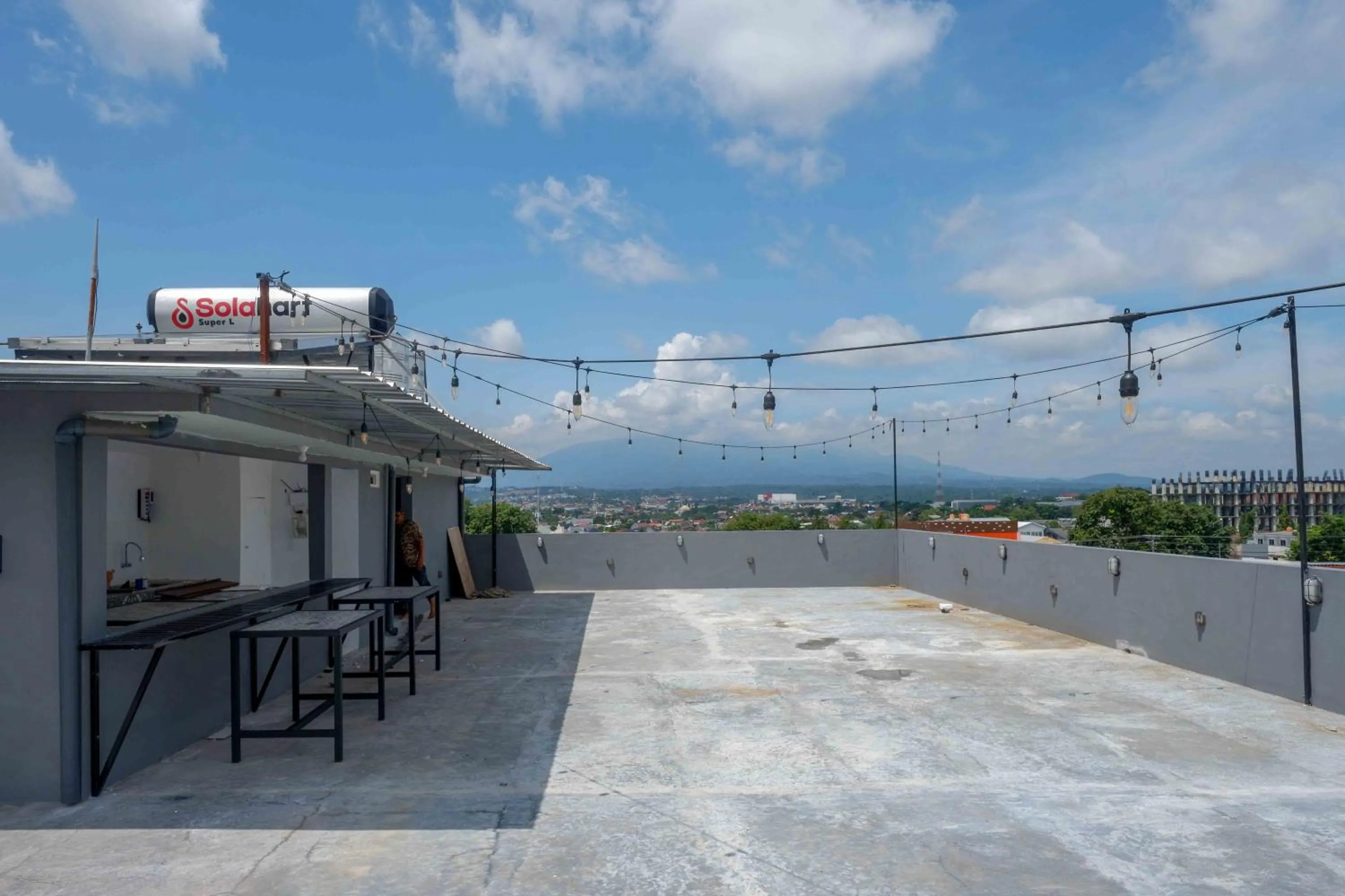 Property building in RedDoorz Plus near Patung Kuda Undip