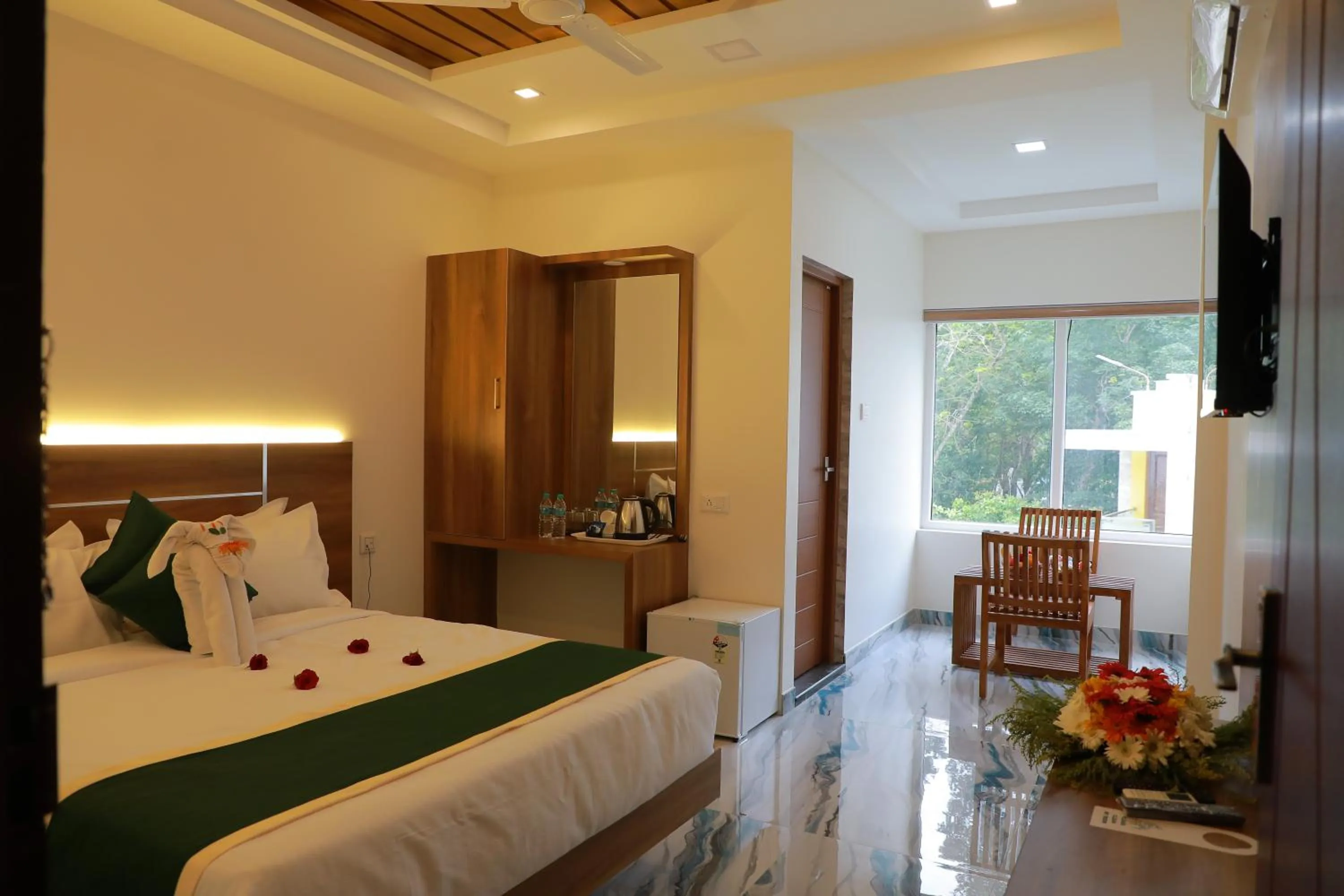 Bed in Delano Residency