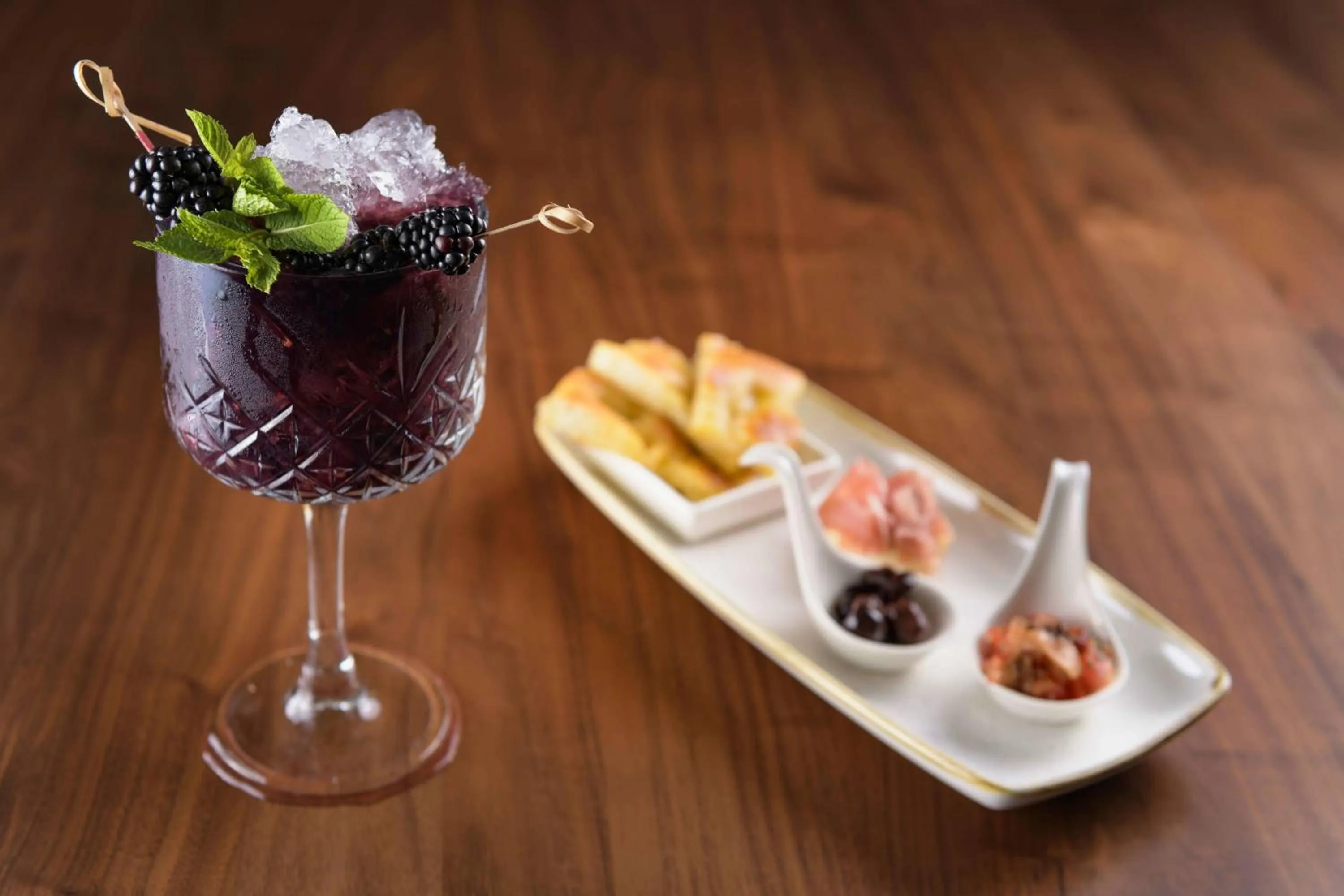 Lounge or bar in AC Hotel Genova by Marriott