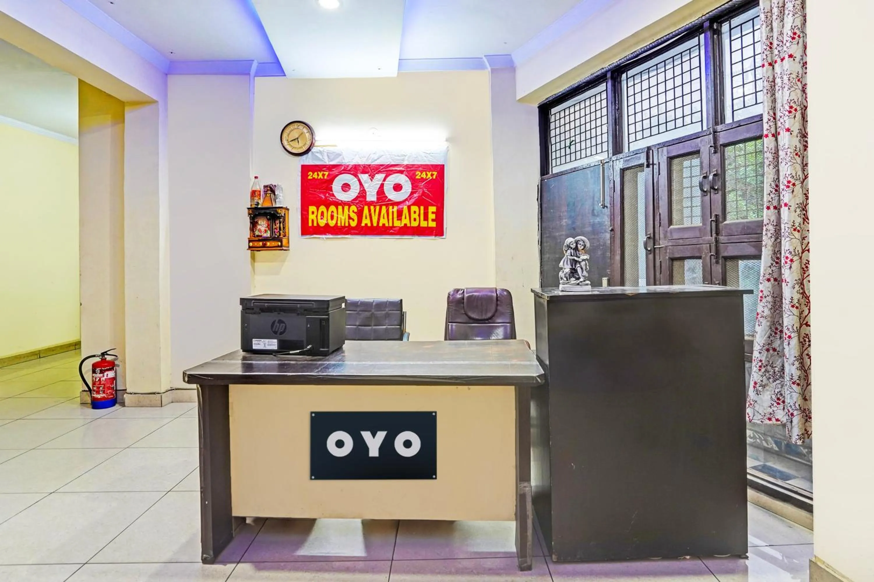 Lobby or reception in Hotel O Royal Inn