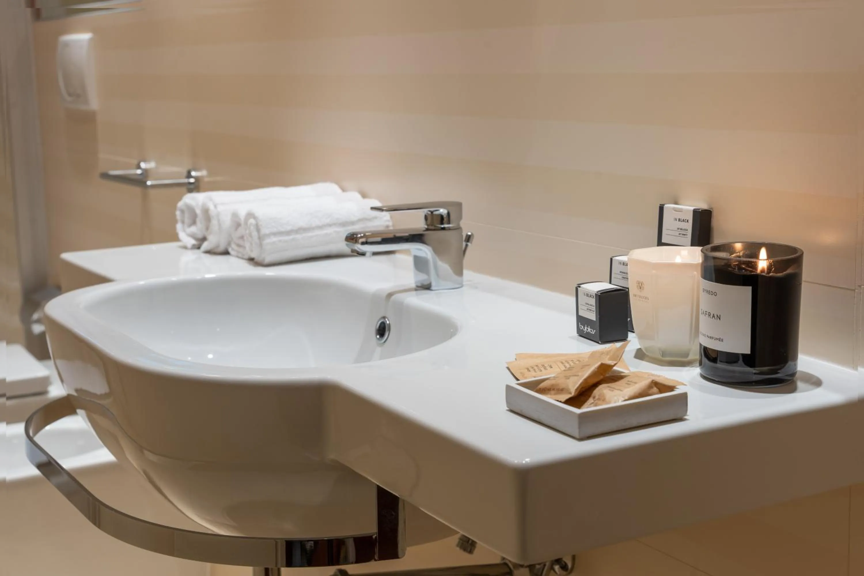 Bathroom in M House Art Hotel