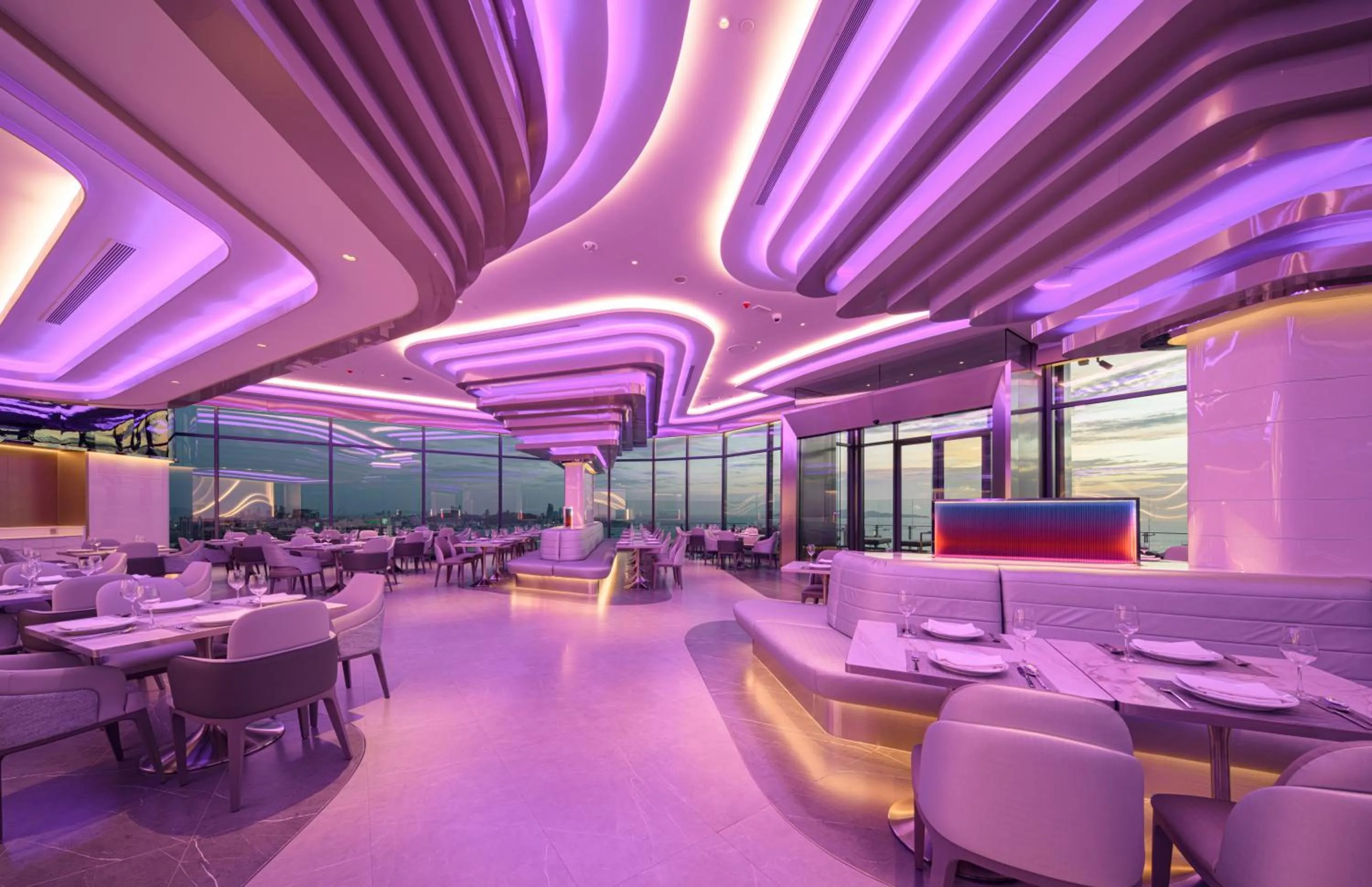 Restaurant/places to eat in Grande Centre Point Space Pattaya